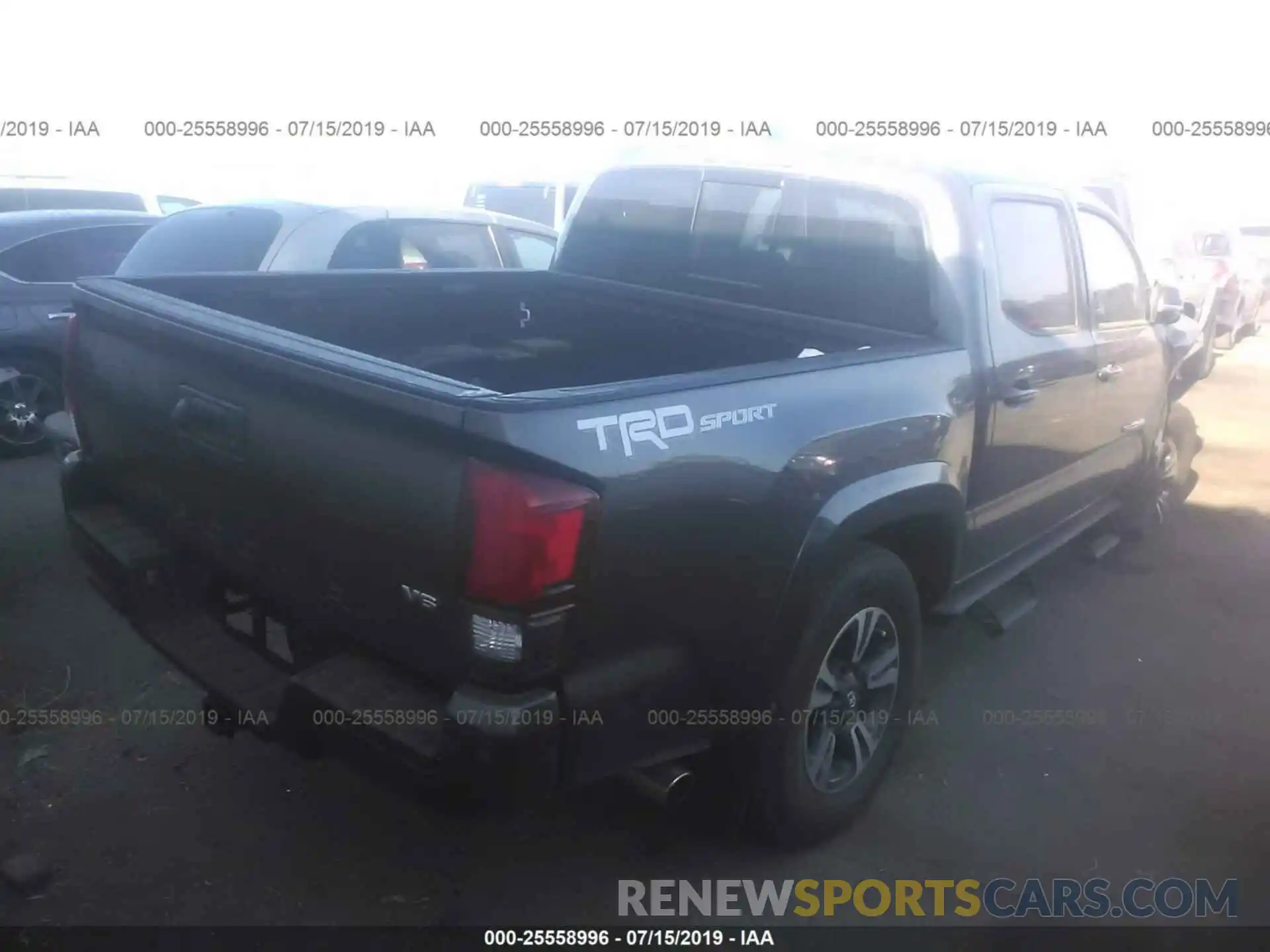 4 Фотография поврежденного автомобиля 3TMAZ5CN0KM093035 TOYOTA TACOMA 2019