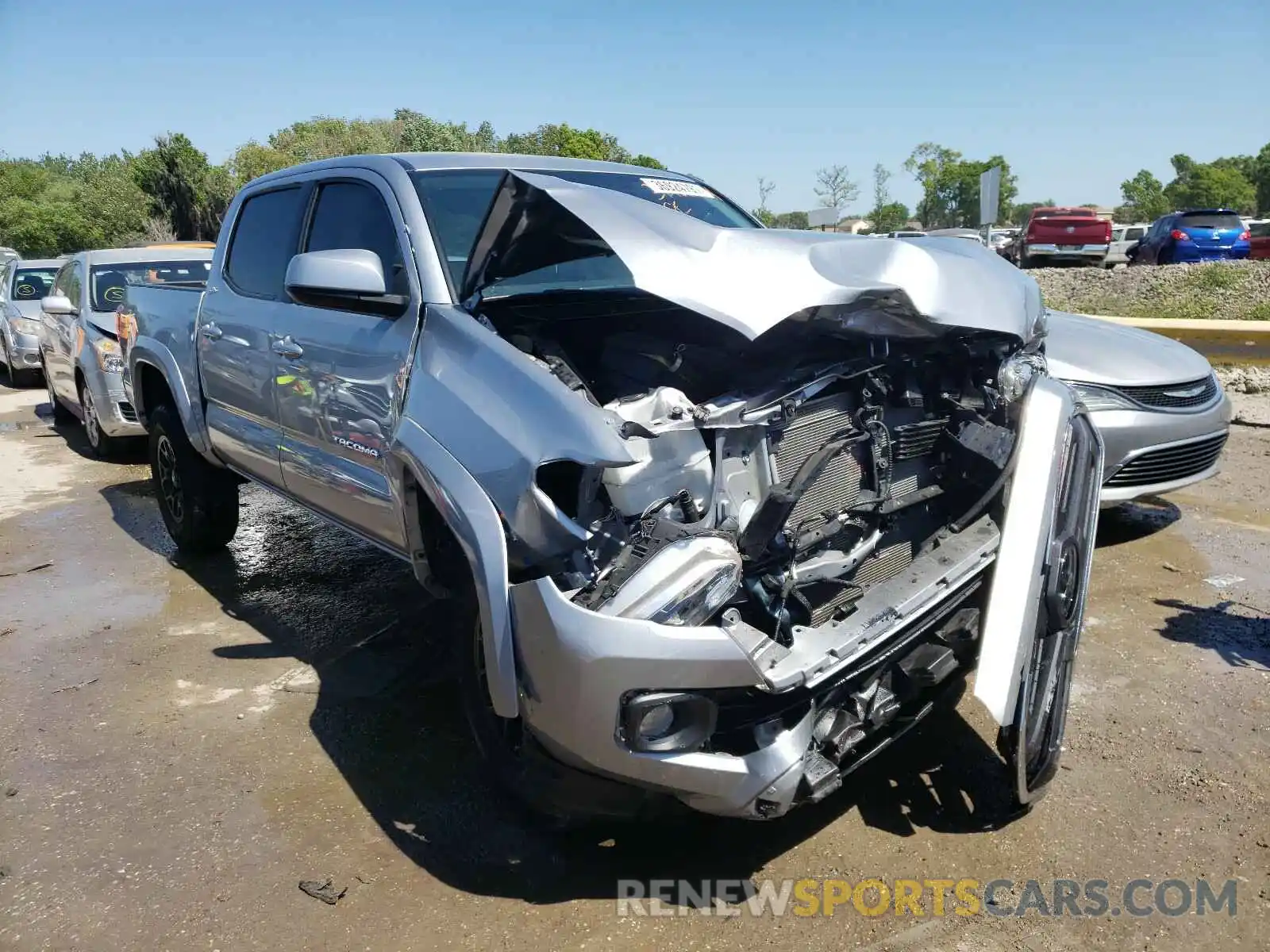 1 Photograph of a damaged car 3TMAZ5CN0KM093634 TOYOTA TACOMA 2019