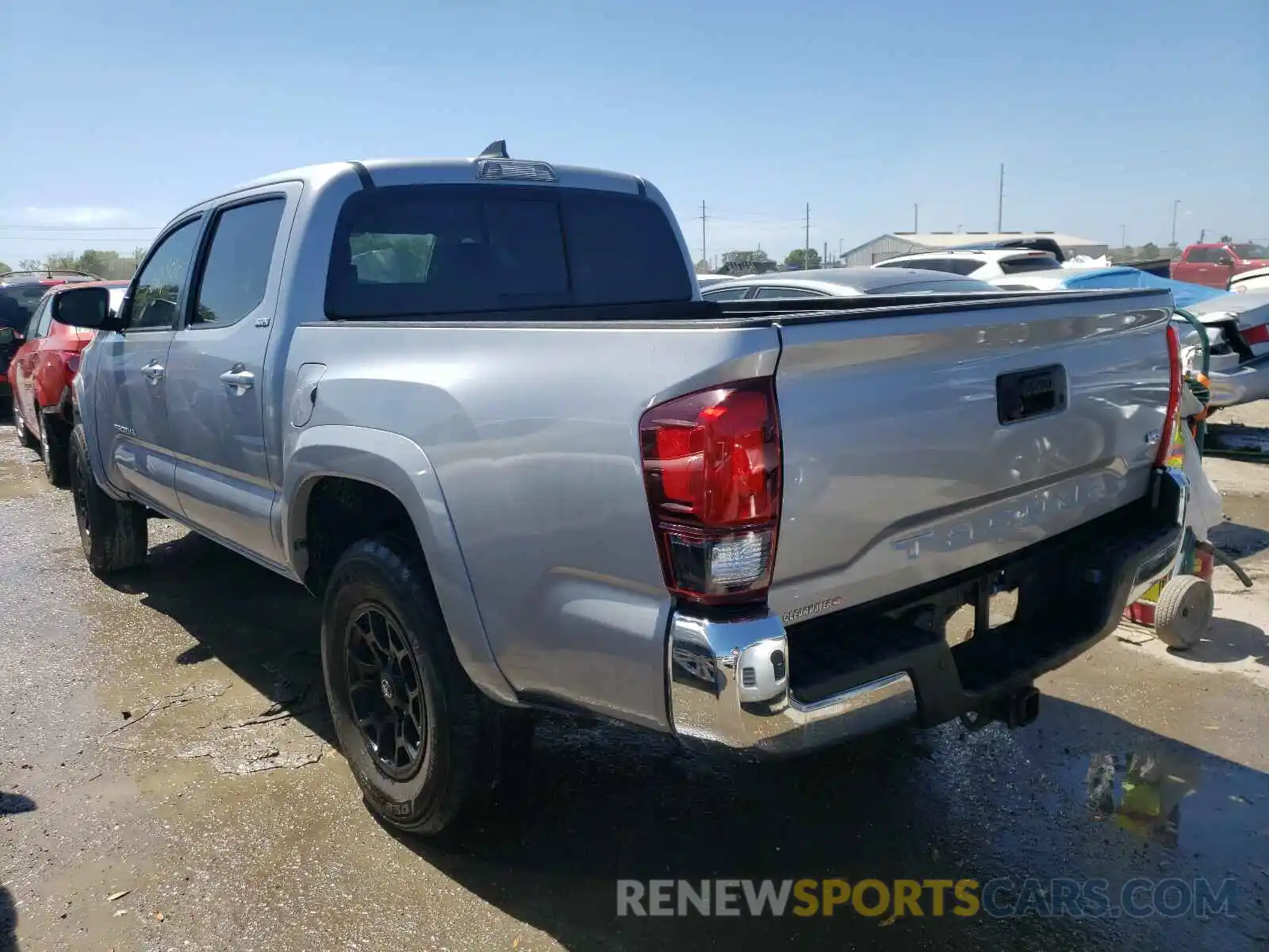 3 Photograph of a damaged car 3TMAZ5CN0KM093634 TOYOTA TACOMA 2019