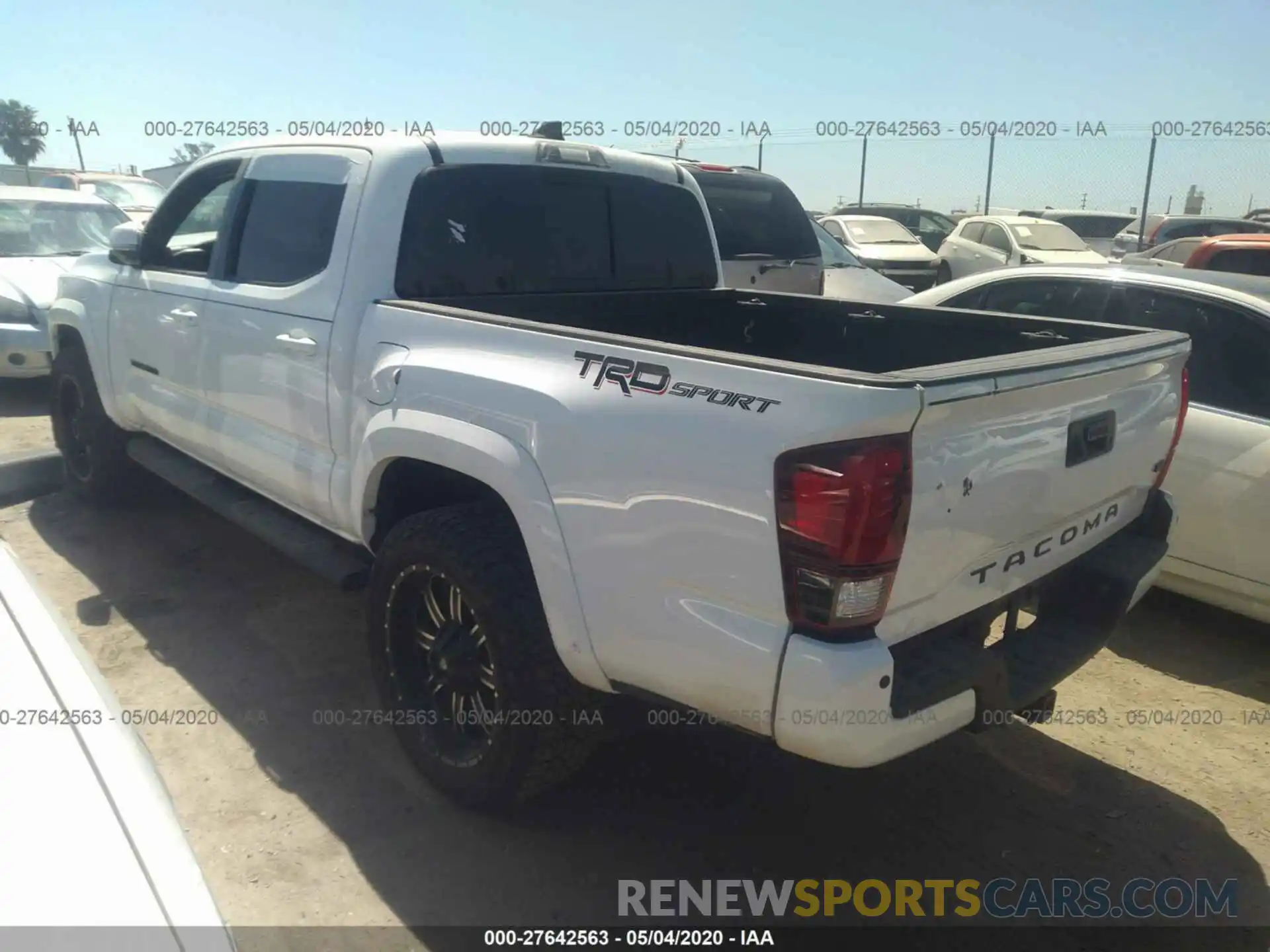 3 Photograph of a damaged car 3TMAZ5CN0KM093729 TOYOTA TACOMA 2019