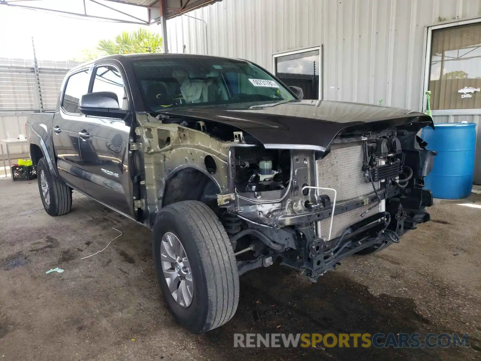 1 Photograph of a damaged car 3TMAZ5CN0KM096453 TOYOTA TACOMA 2019