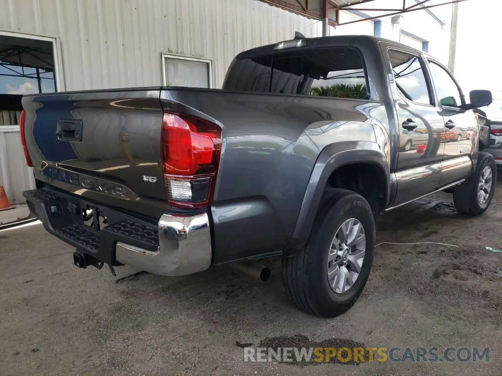 4 Photograph of a damaged car 3TMAZ5CN0KM096453 TOYOTA TACOMA 2019