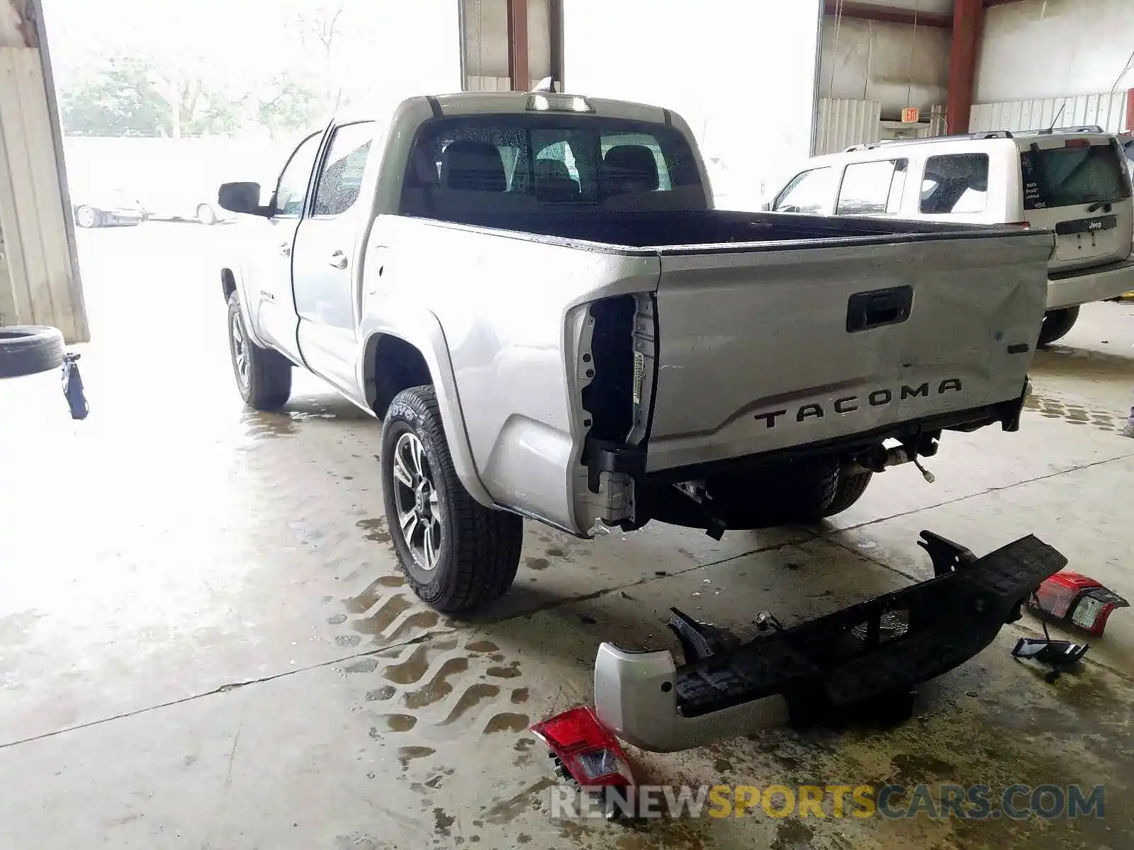 3 Photograph of a damaged car 3TMAZ5CN0KM097800 TOYOTA TACOMA 2019