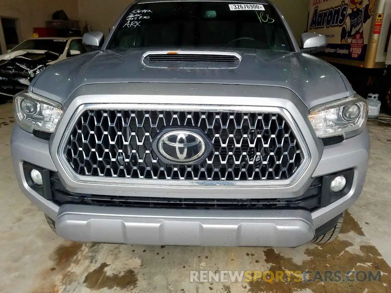 9 Photograph of a damaged car 3TMAZ5CN0KM097800 TOYOTA TACOMA 2019