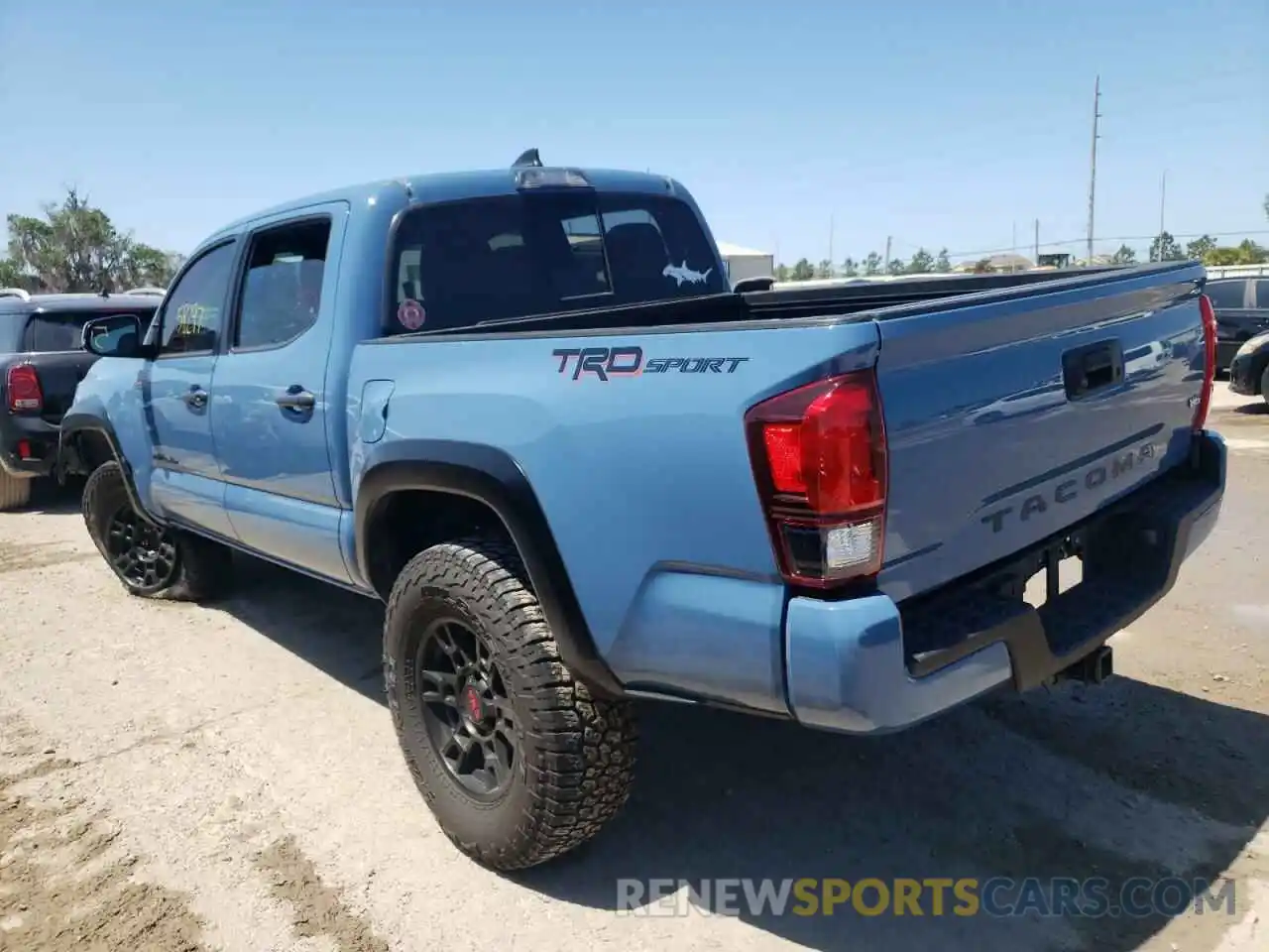 3 Photograph of a damaged car 3TMAZ5CN0KM100159 TOYOTA TACOMA 2019