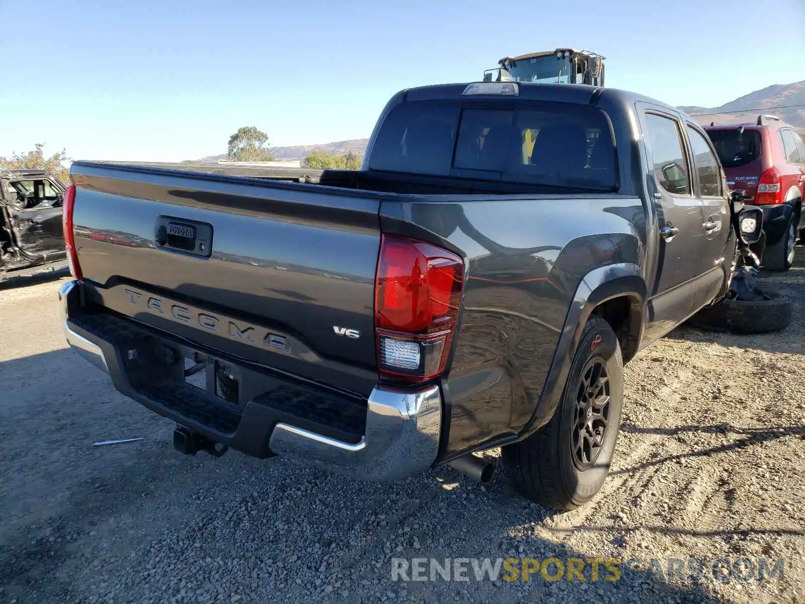 4 Photograph of a damaged car 3TMAZ5CN0KM102087 TOYOTA TACOMA 2019