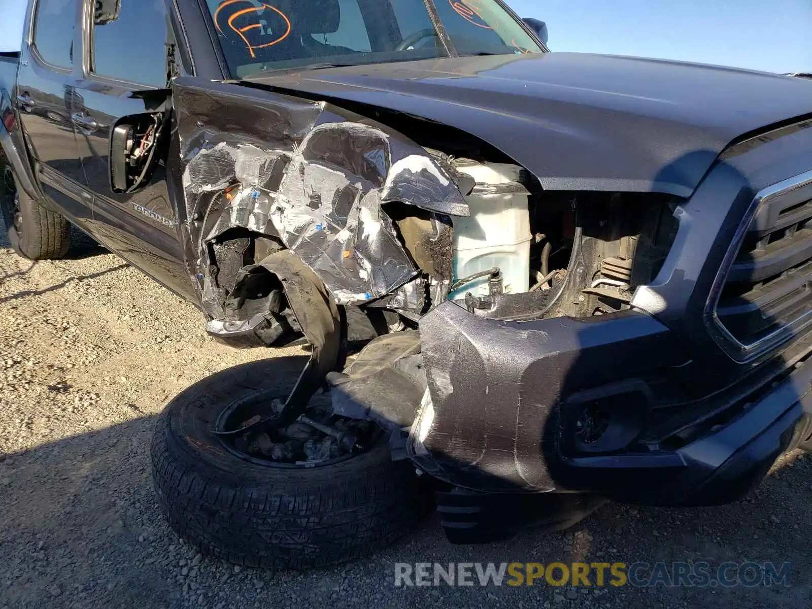 9 Photograph of a damaged car 3TMAZ5CN0KM102087 TOYOTA TACOMA 2019