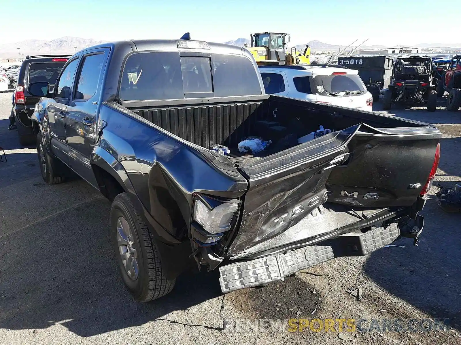 3 Photograph of a damaged car 3TMAZ5CN0KM103904 TOYOTA TACOMA 2019