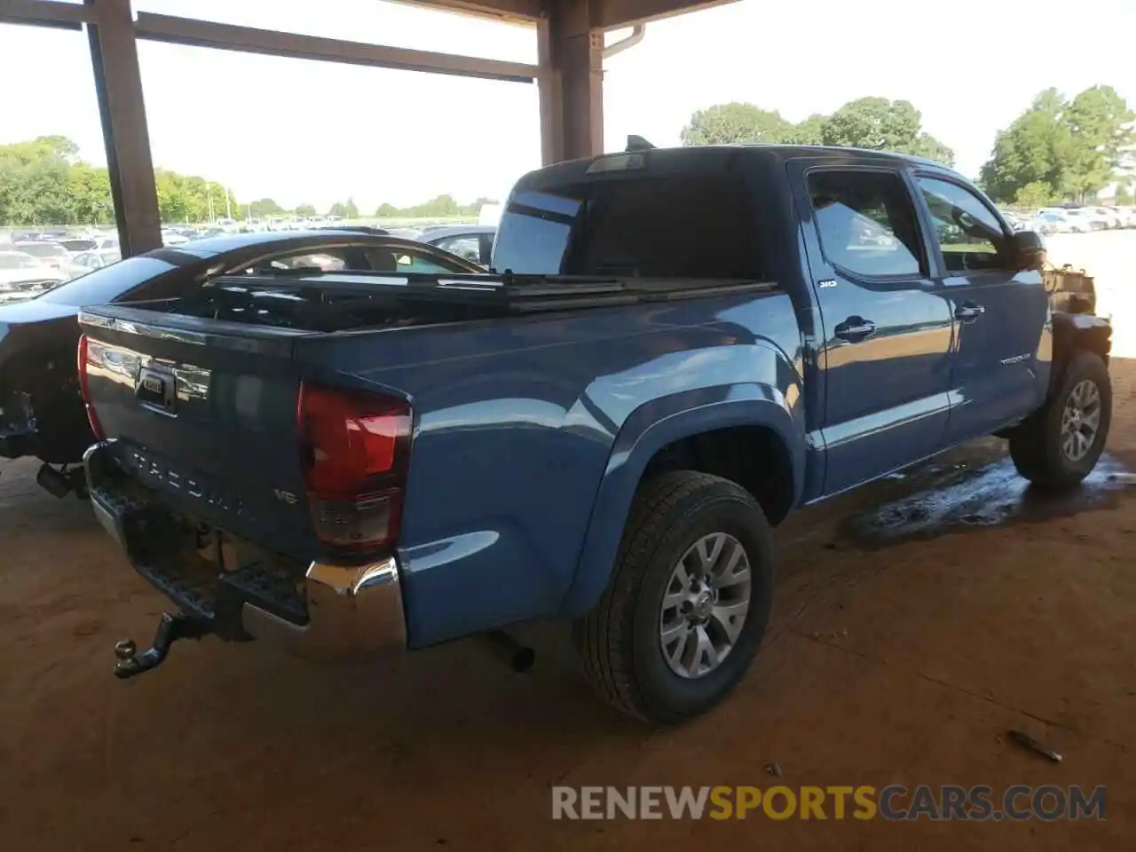 4 Photograph of a damaged car 3TMAZ5CN0KM108620 TOYOTA TACOMA 2019