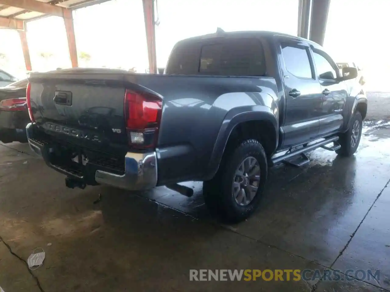 4 Photograph of a damaged car 3TMAZ5CN0KM111078 TOYOTA TACOMA 2019