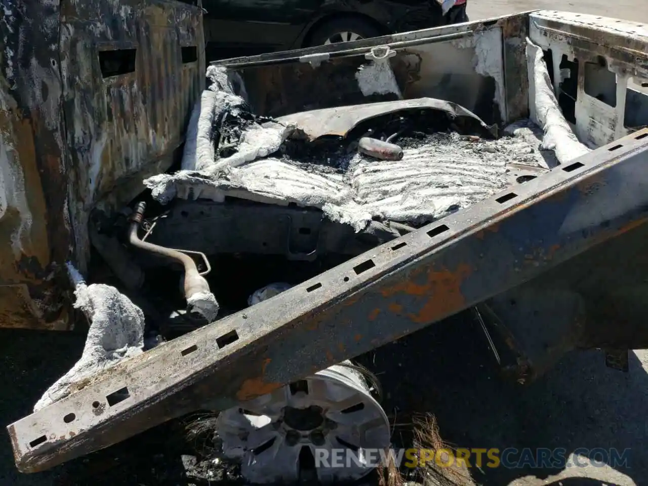 10 Photograph of a damaged car 3TMAZ5CN0KM112344 TOYOTA TACOMA 2019