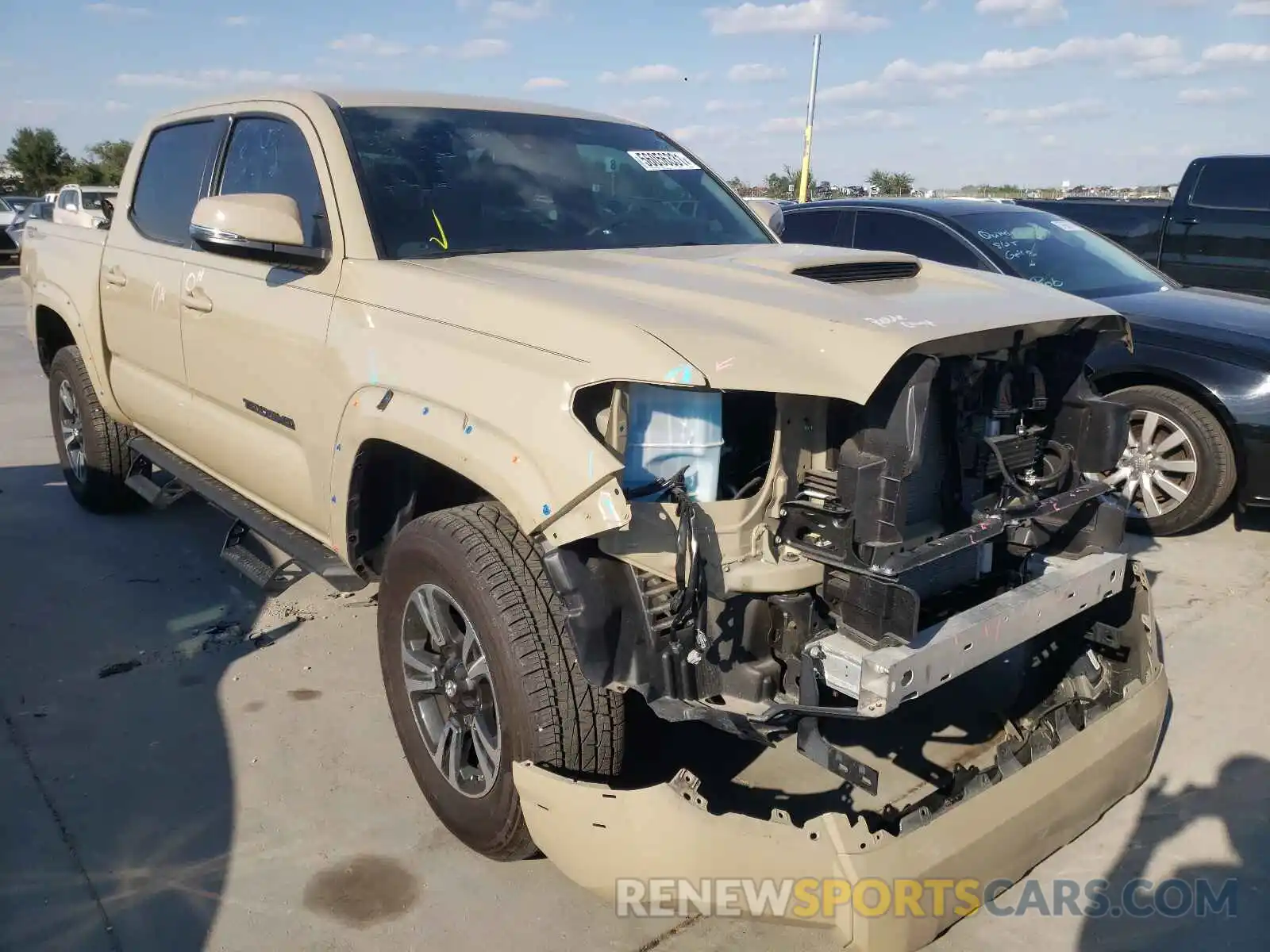 1 Photograph of a damaged car 3TMAZ5CN1KM078981 TOYOTA TACOMA 2019