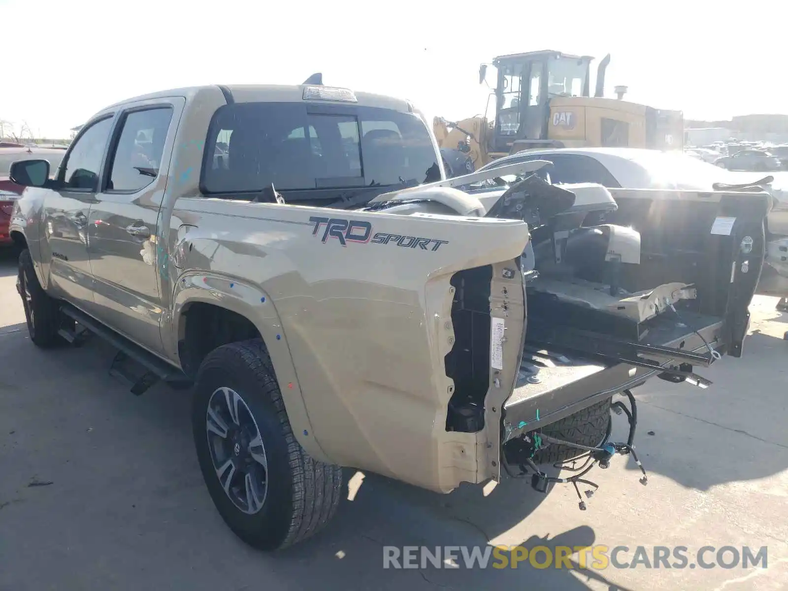 3 Photograph of a damaged car 3TMAZ5CN1KM078981 TOYOTA TACOMA 2019