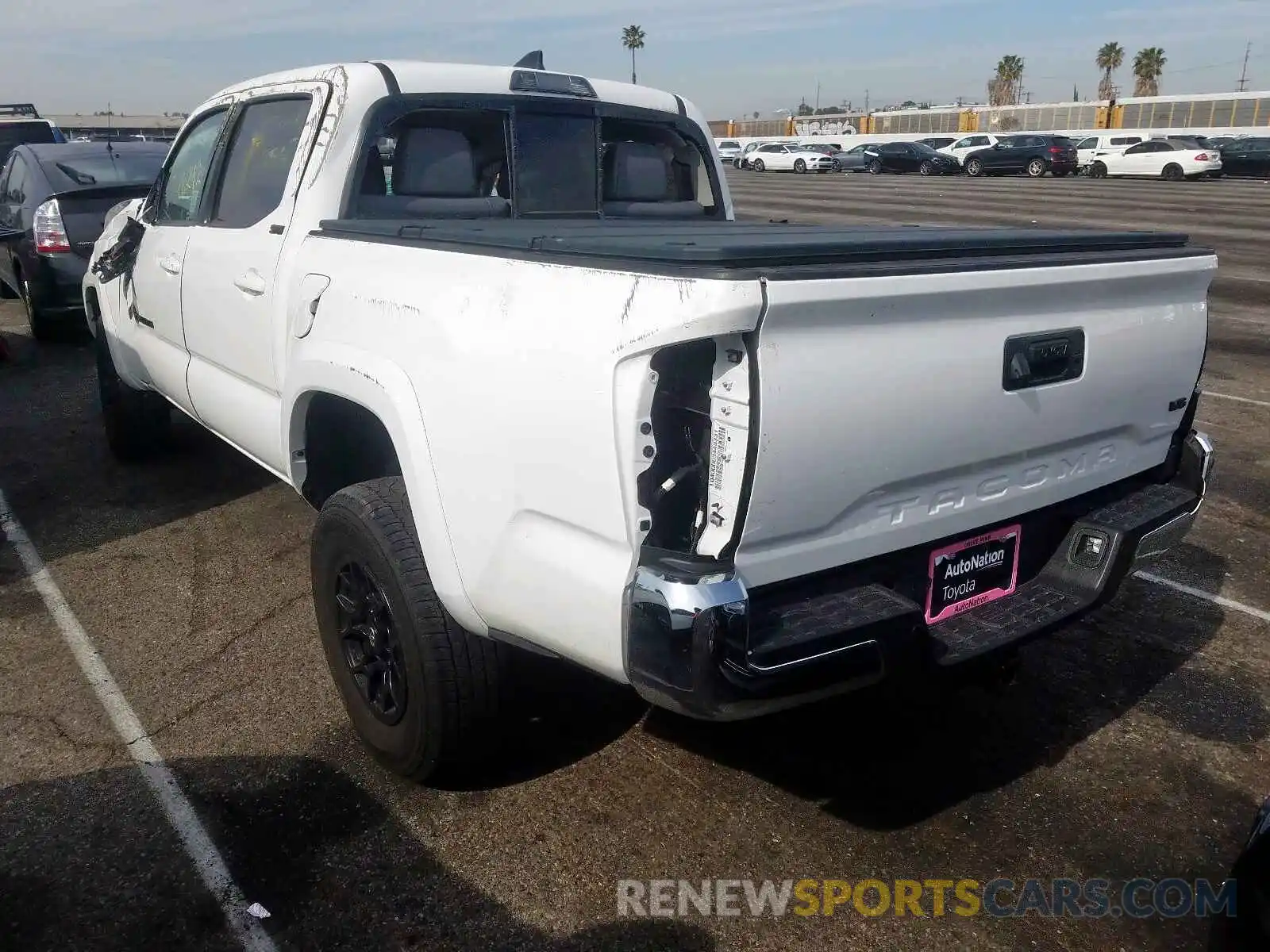 3 Photograph of a damaged car 3TMAZ5CN1KM079872 TOYOTA TACOMA 2019