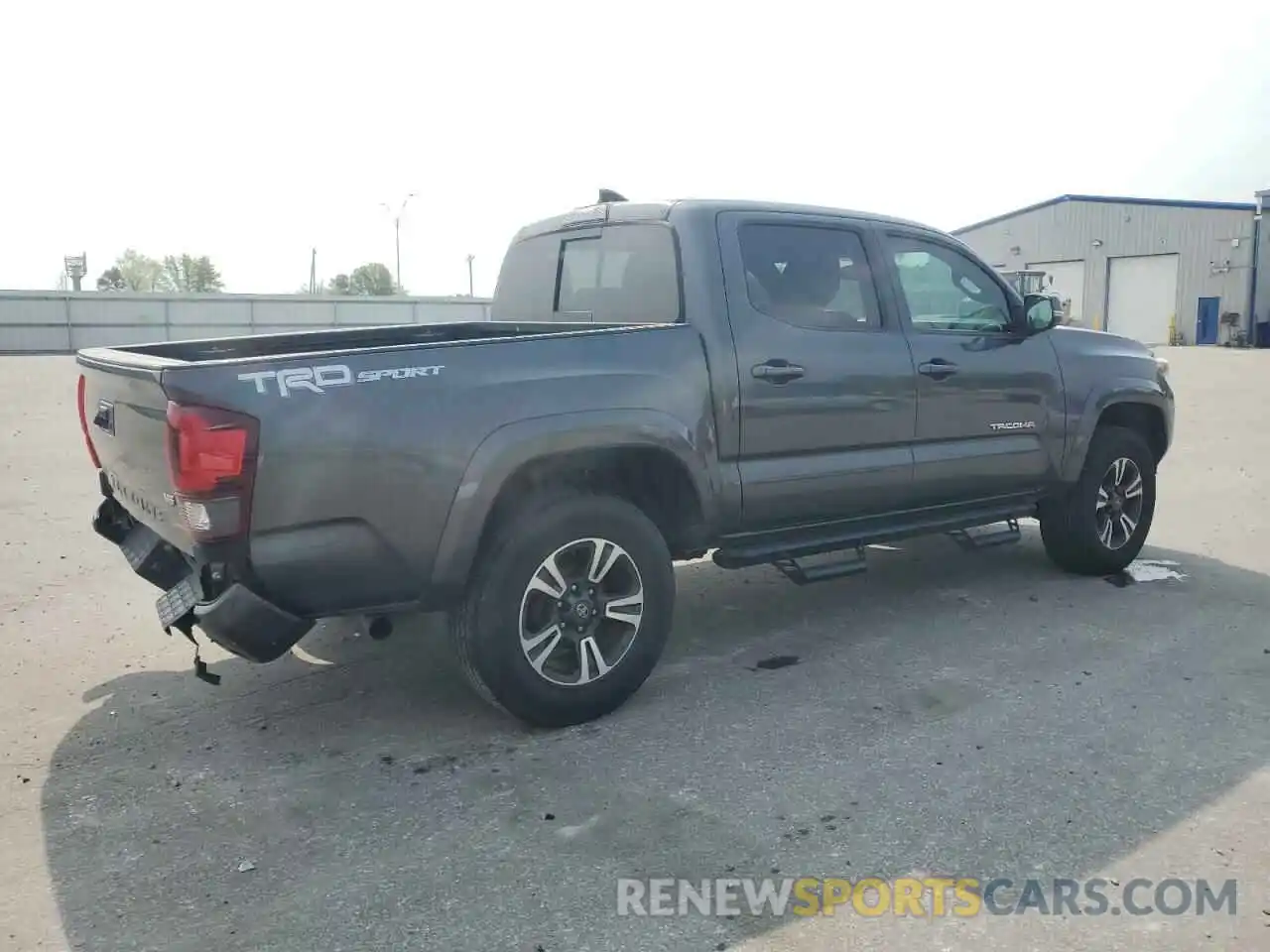 3 Photograph of a damaged car 3TMAZ5CN1KM085137 TOYOTA TACOMA 2019