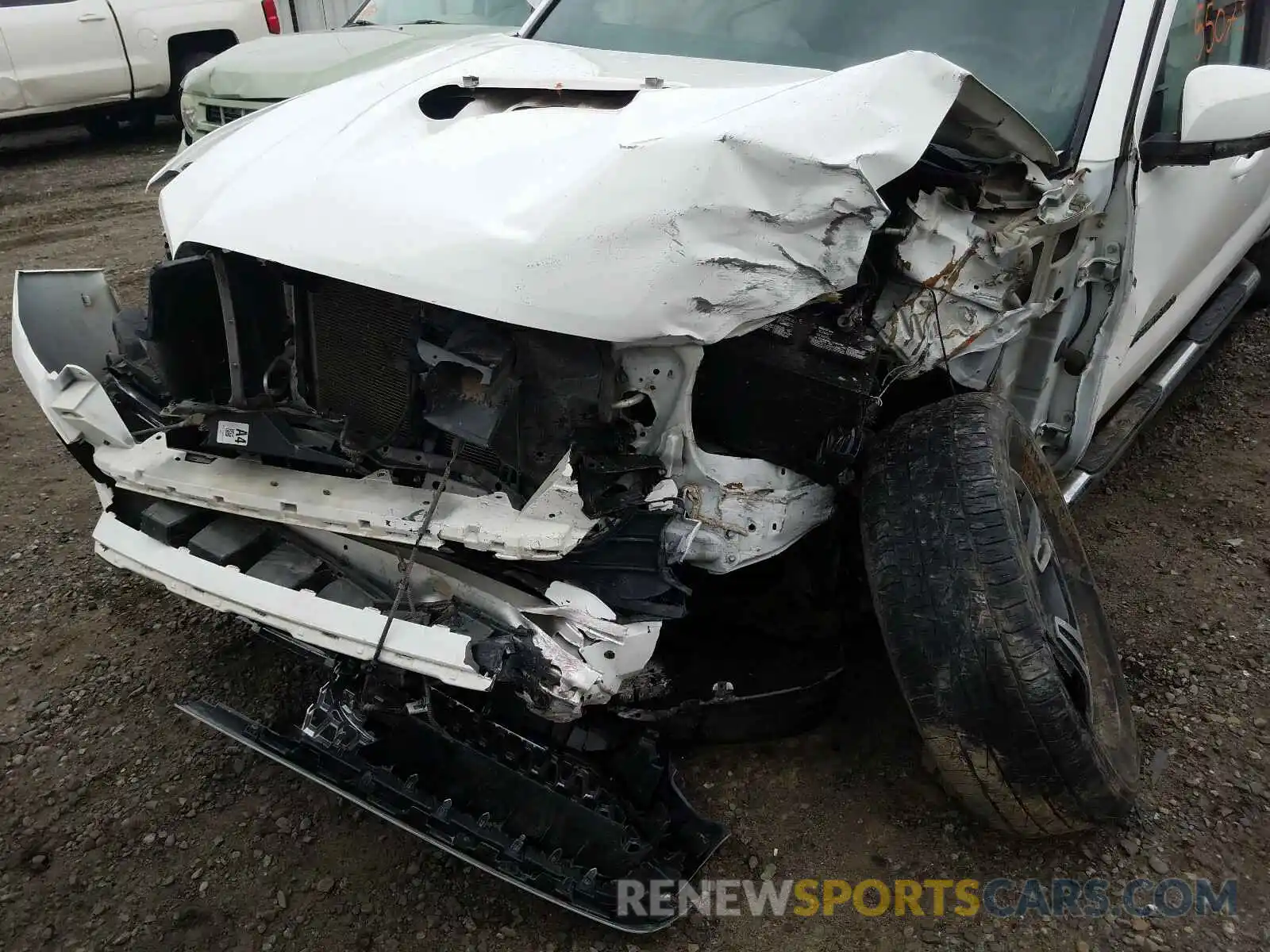 9 Фотография поврежденного автомобиля 3TMAZ5CN1KM086112 TOYOTA TACOMA 2019