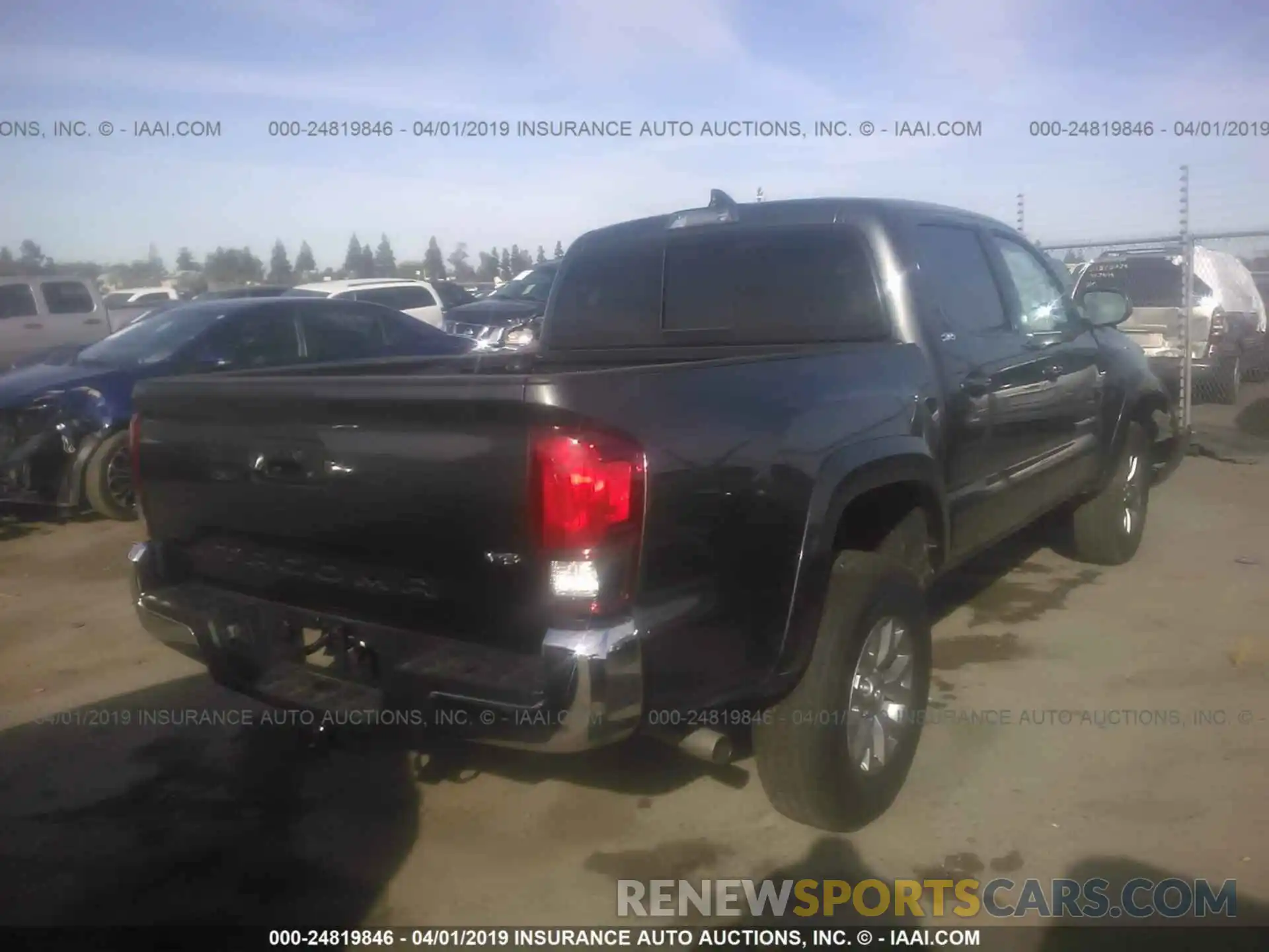 4 Photograph of a damaged car 3TMAZ5CN1KM088488 TOYOTA TACOMA 2019