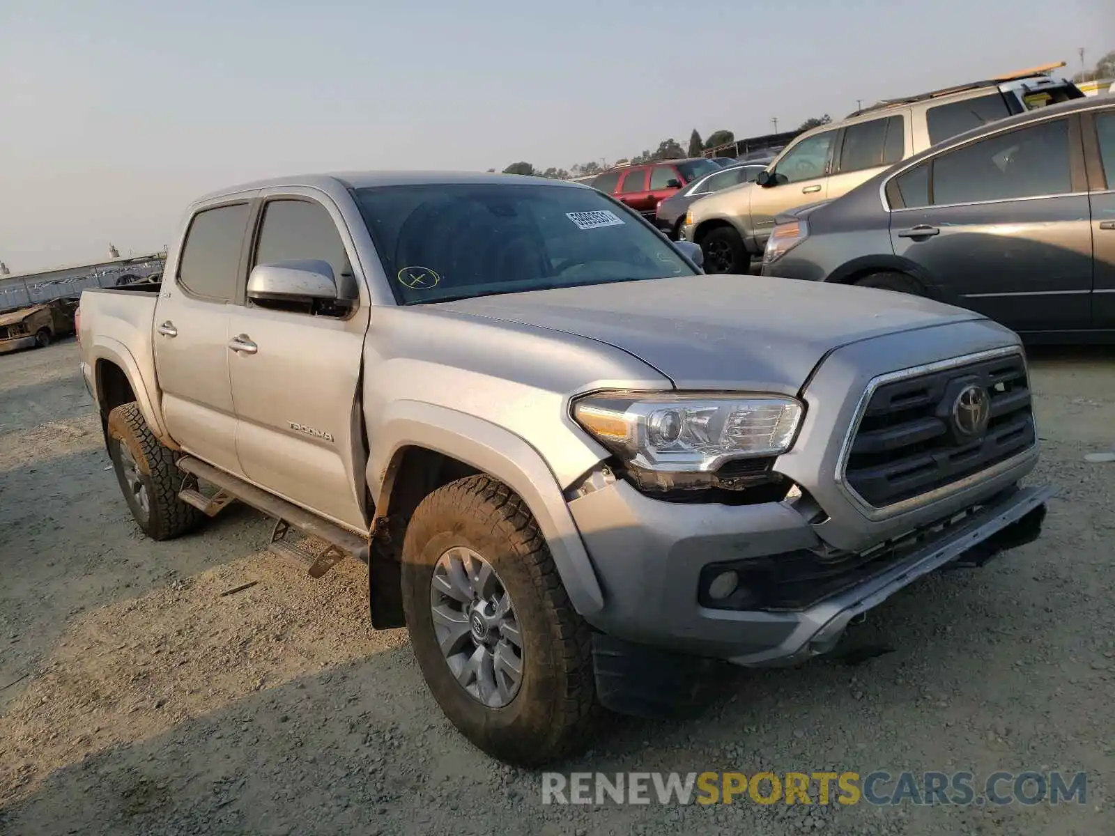 1 Фотография поврежденного автомобиля 3TMAZ5CN1KM088829 TOYOTA TACOMA 2019