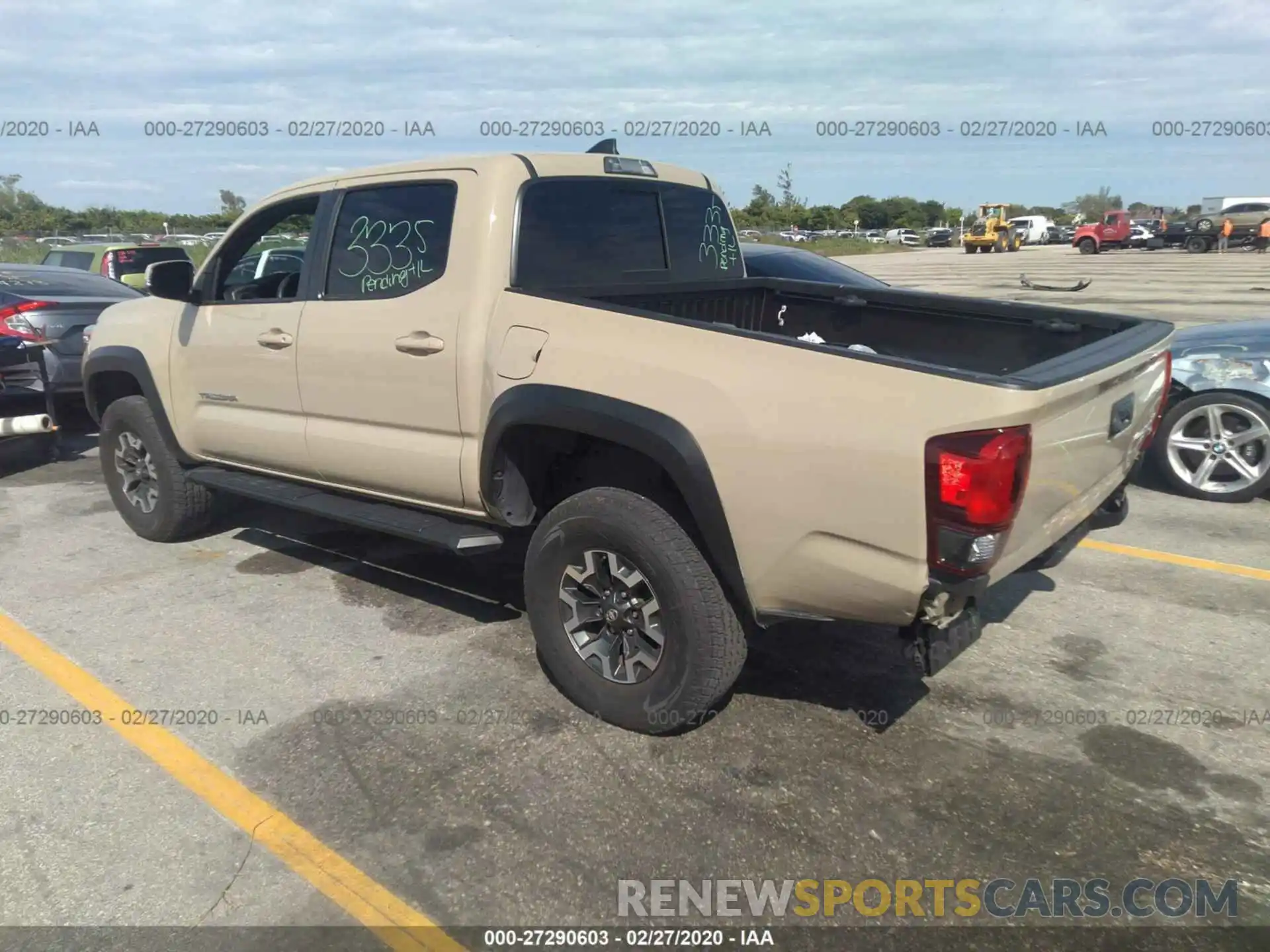 3 Photograph of a damaged car 3TMAZ5CN1KM090922 TOYOTA TACOMA 2019