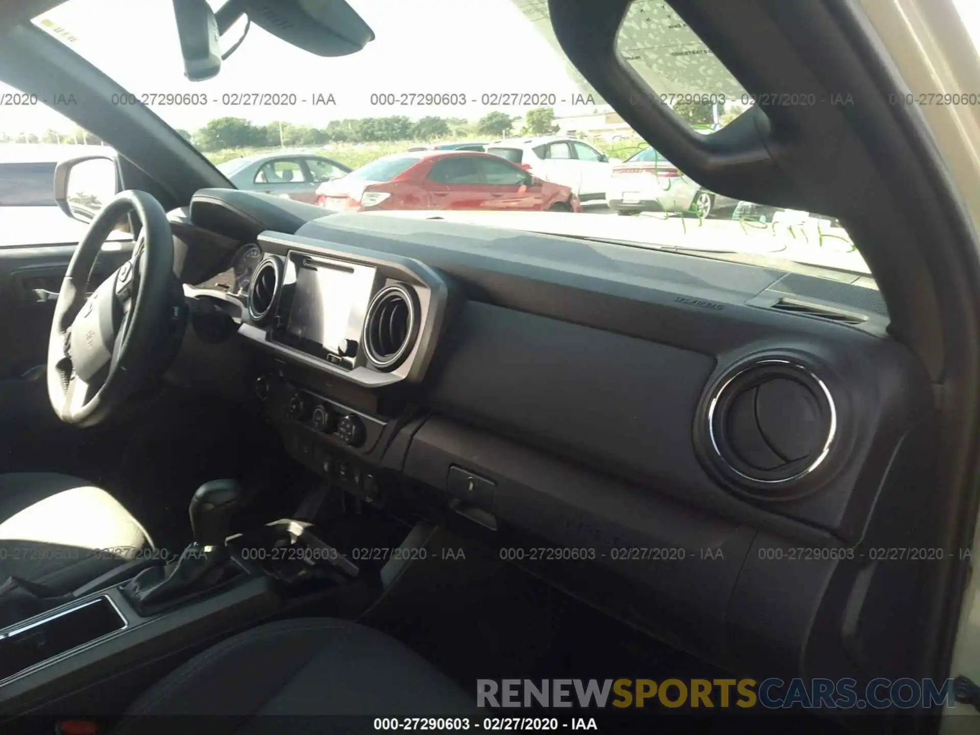 5 Photograph of a damaged car 3TMAZ5CN1KM090922 TOYOTA TACOMA 2019