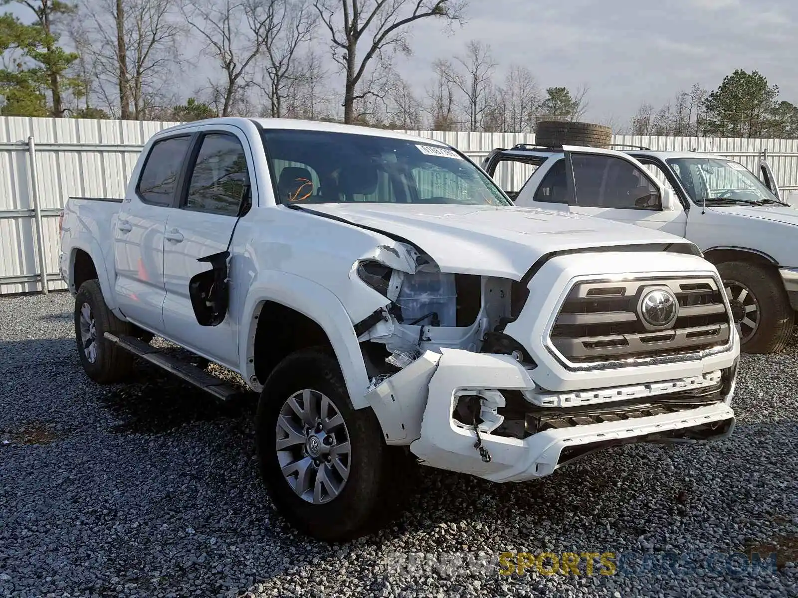 1 Photograph of a damaged car 3TMAZ5CN1KM091732 TOYOTA TACOMA 2019