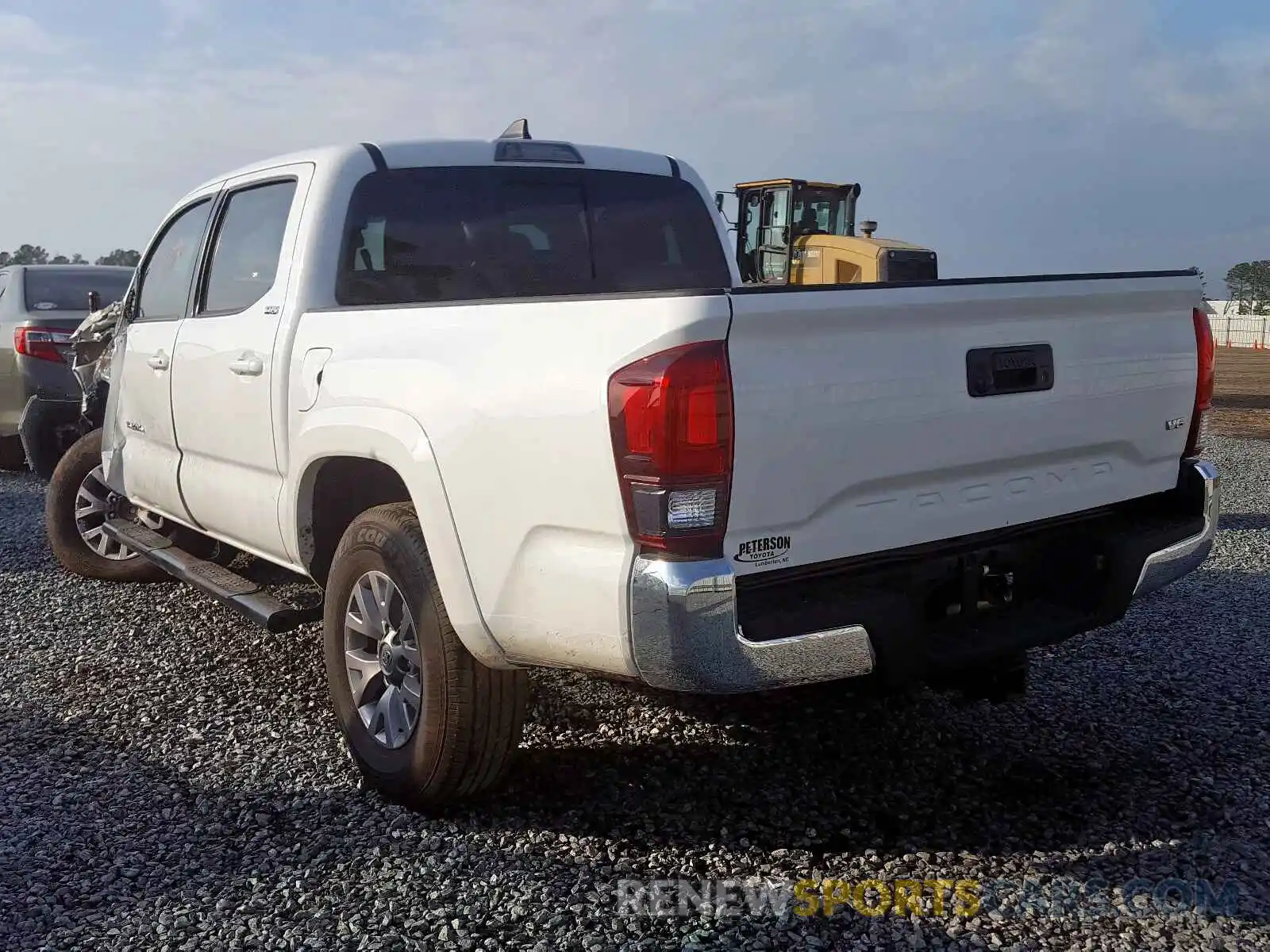 3 Photograph of a damaged car 3TMAZ5CN1KM091732 TOYOTA TACOMA 2019