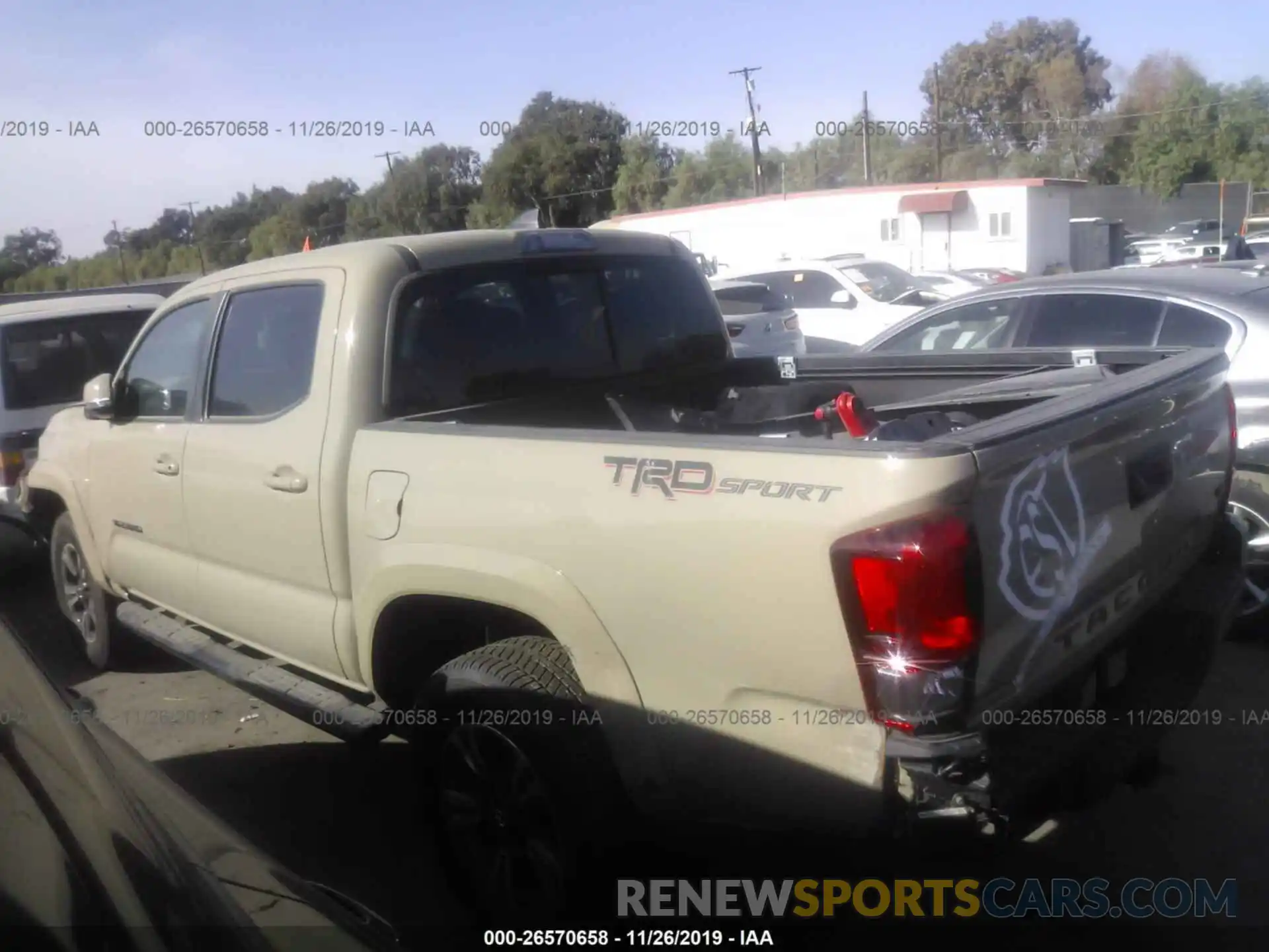 3 Photograph of a damaged car 3TMAZ5CN1KM092010 TOYOTA TACOMA 2019