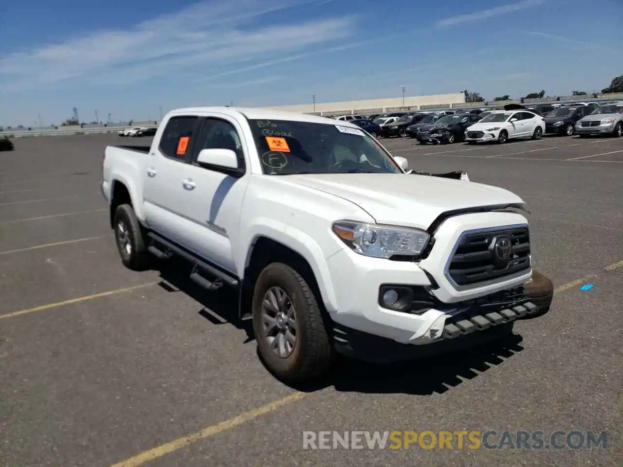 1 Photograph of a damaged car 3TMAZ5CN1KM093335 TOYOTA TACOMA 2019