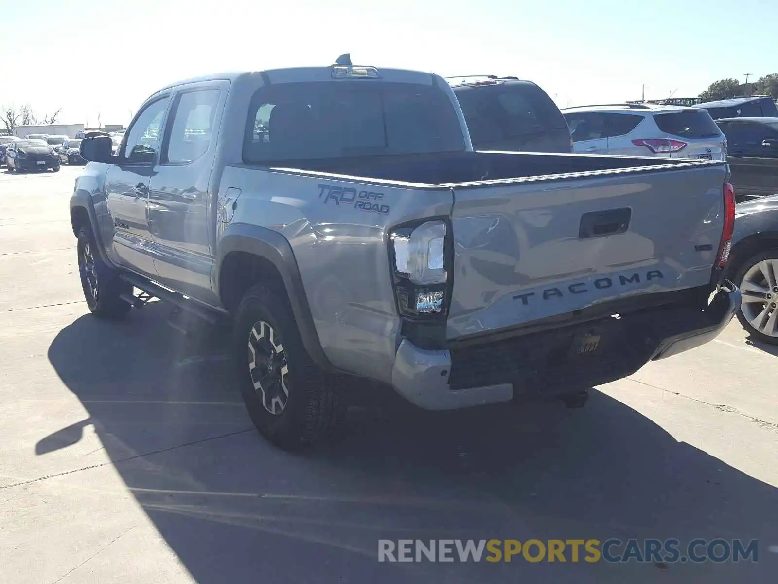 3 Photograph of a damaged car 3TMAZ5CN1KM094727 TOYOTA TACOMA 2019