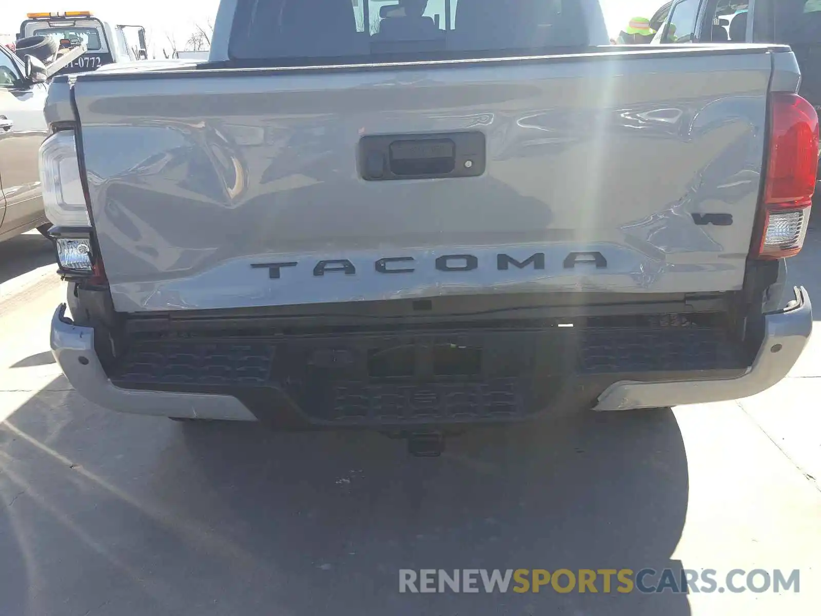 9 Photograph of a damaged car 3TMAZ5CN1KM094727 TOYOTA TACOMA 2019