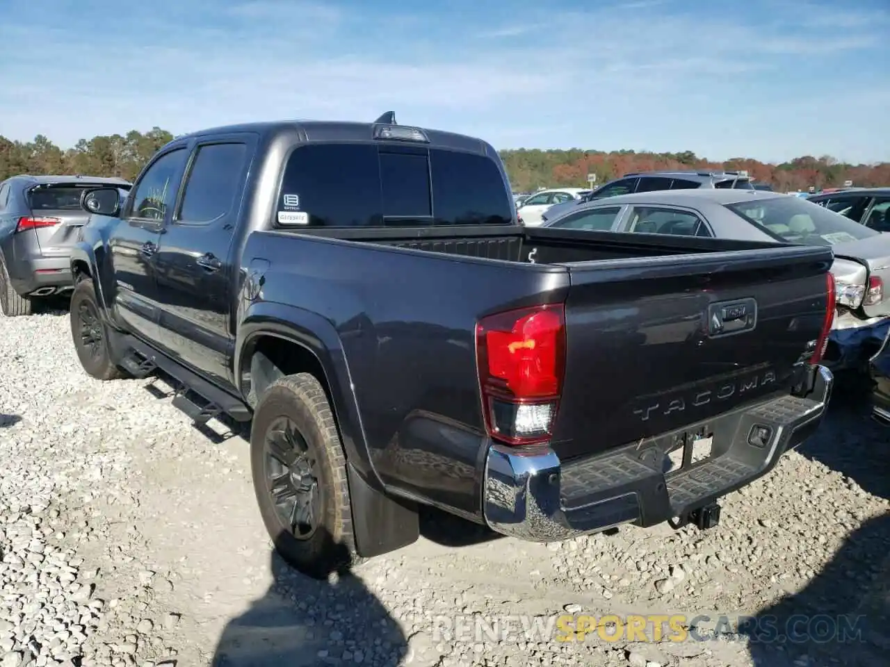 3 Photograph of a damaged car 3TMAZ5CN1KM097272 TOYOTA TACOMA 2019