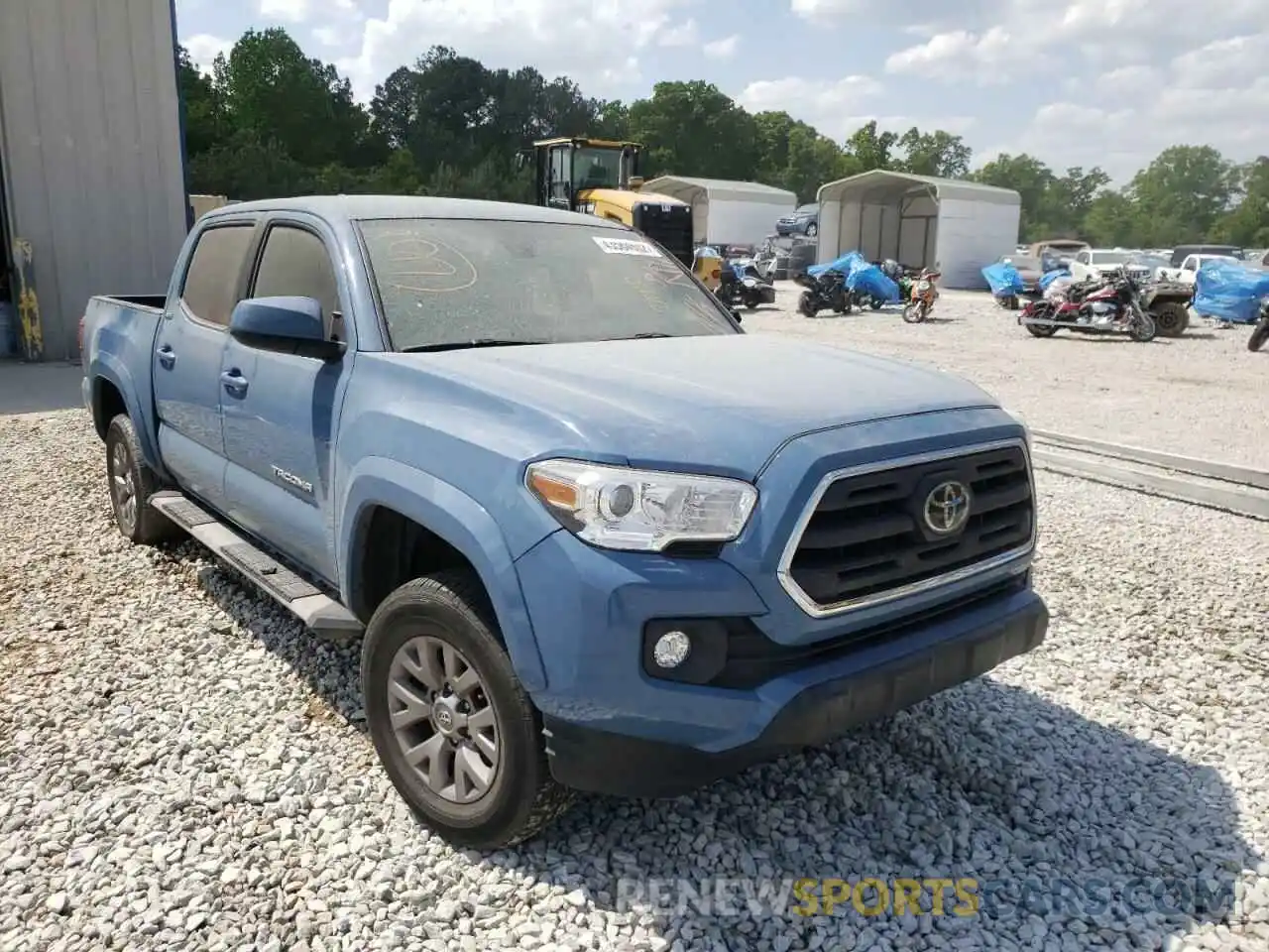 1 Photograph of a damaged car 3TMAZ5CN1KM097367 TOYOTA TACOMA 2019