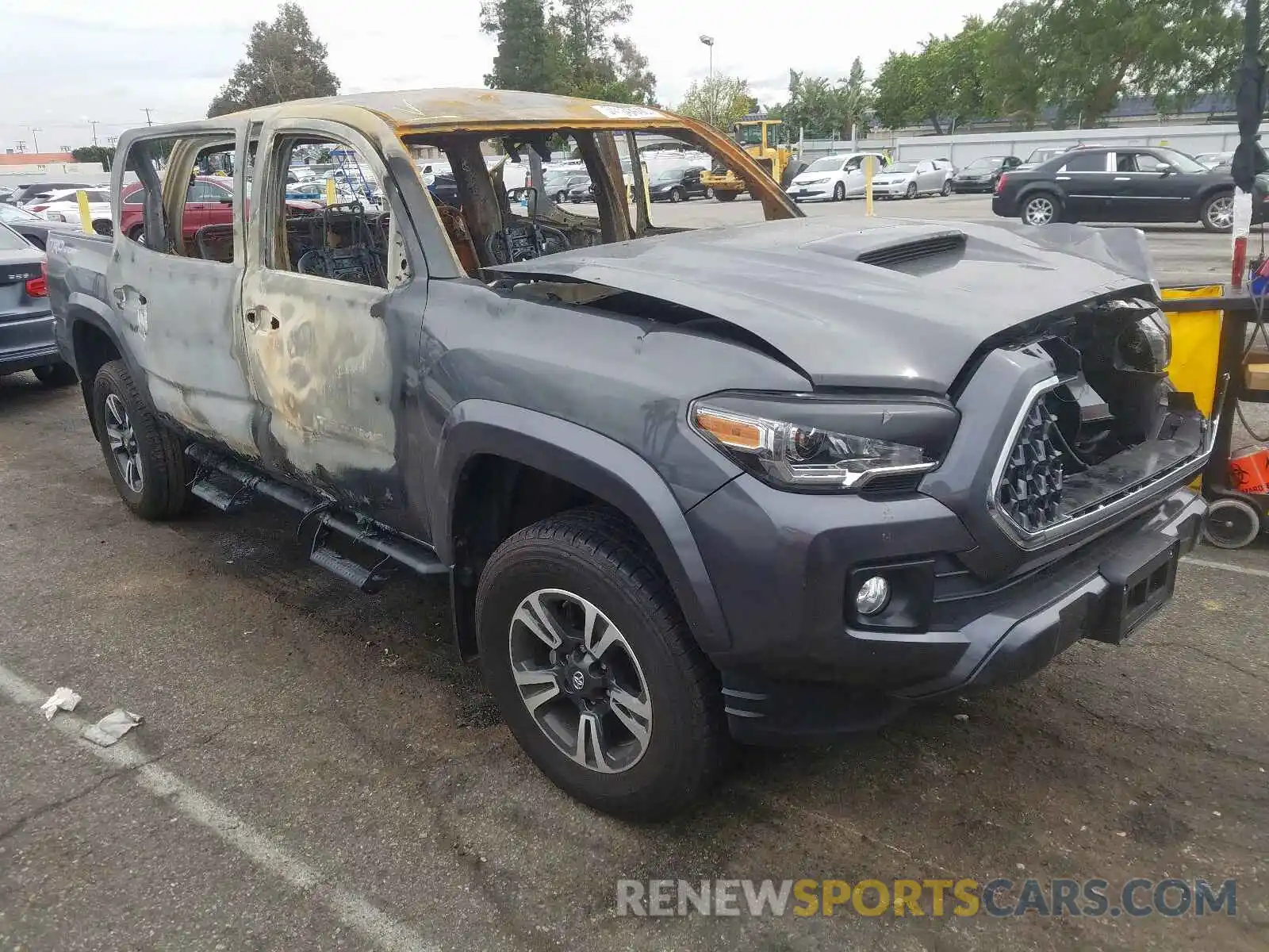 1 Photograph of a damaged car 3TMAZ5CN1KM098244 TOYOTA TACOMA 2019