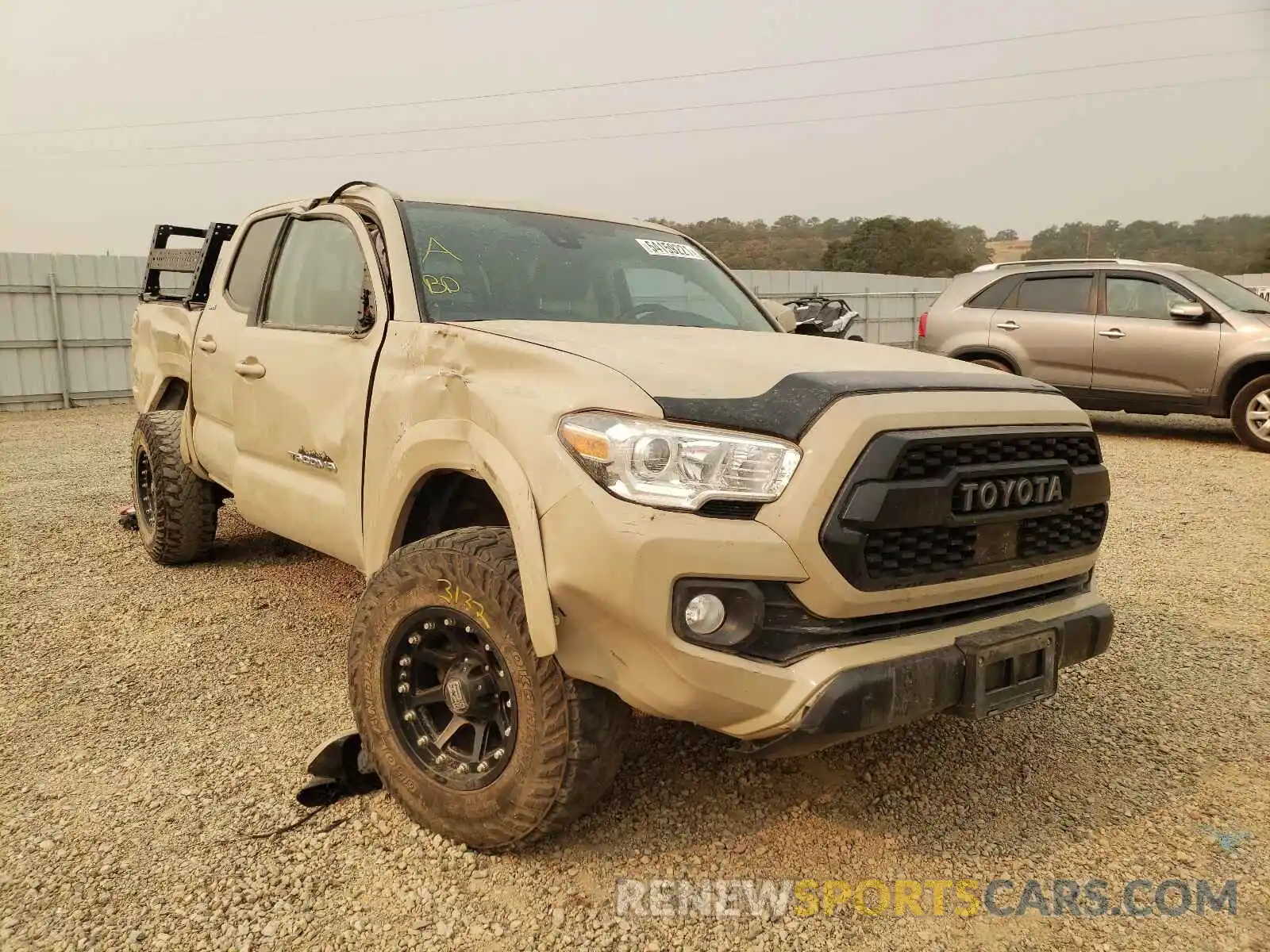 1 Photograph of a damaged car 3TMAZ5CN1KM098437 TOYOTA TACOMA 2019