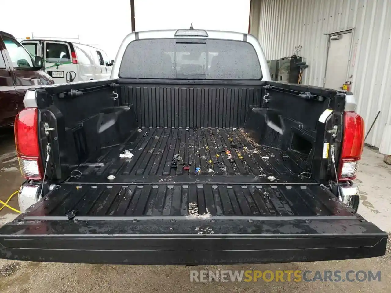 9 Photograph of a damaged car 3TMAZ5CN1KM103748 TOYOTA TACOMA 2019