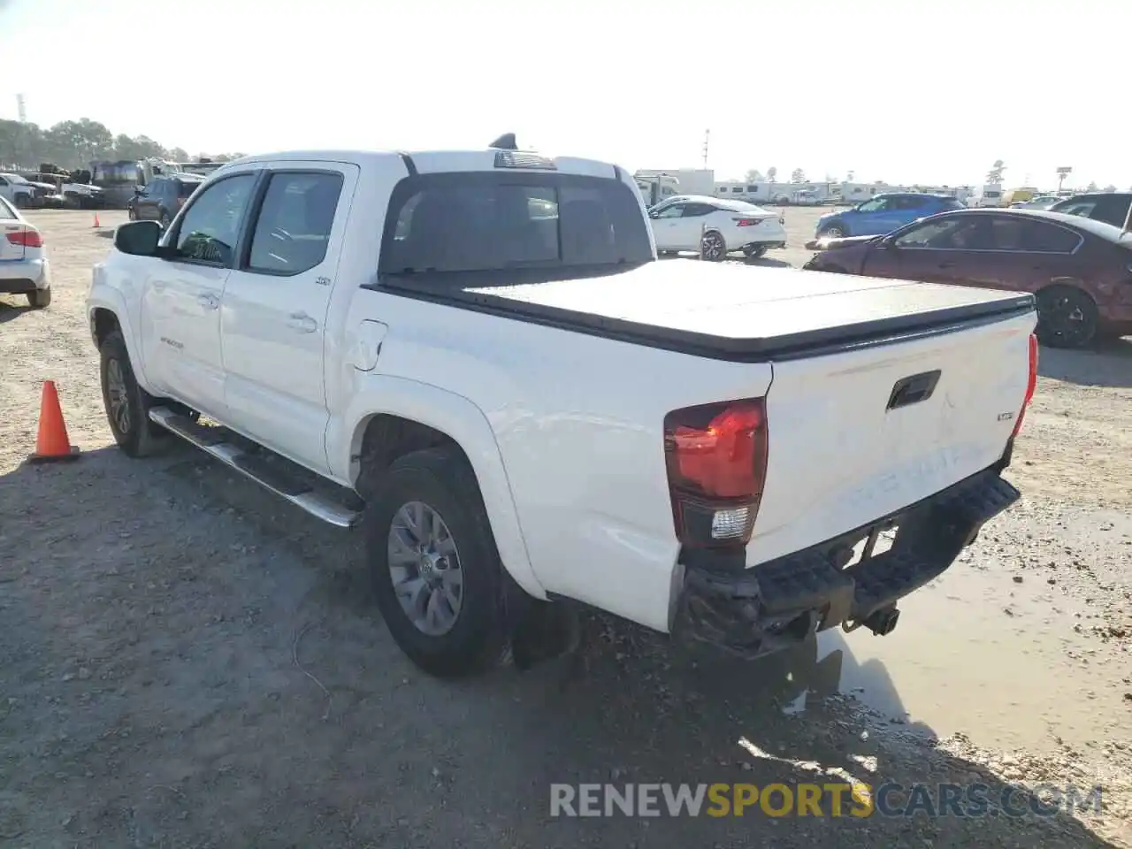 3 Photograph of a damaged car 3TMAZ5CN1KM104818 TOYOTA TACOMA 2019