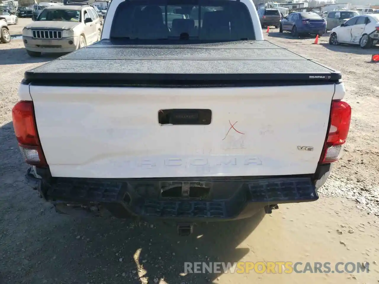 9 Photograph of a damaged car 3TMAZ5CN1KM104818 TOYOTA TACOMA 2019