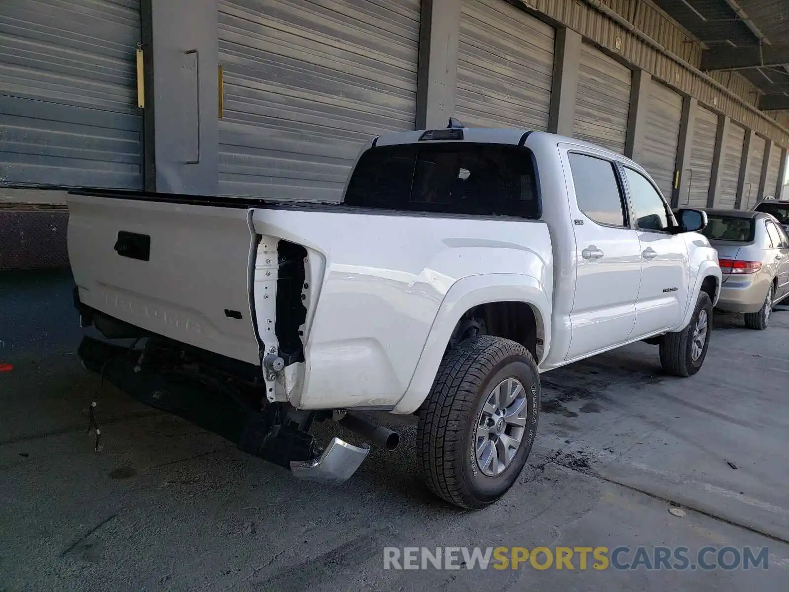 4 Фотография поврежденного автомобиля 3TMAZ5CN1KM105192 TOYOTA TACOMA 2019