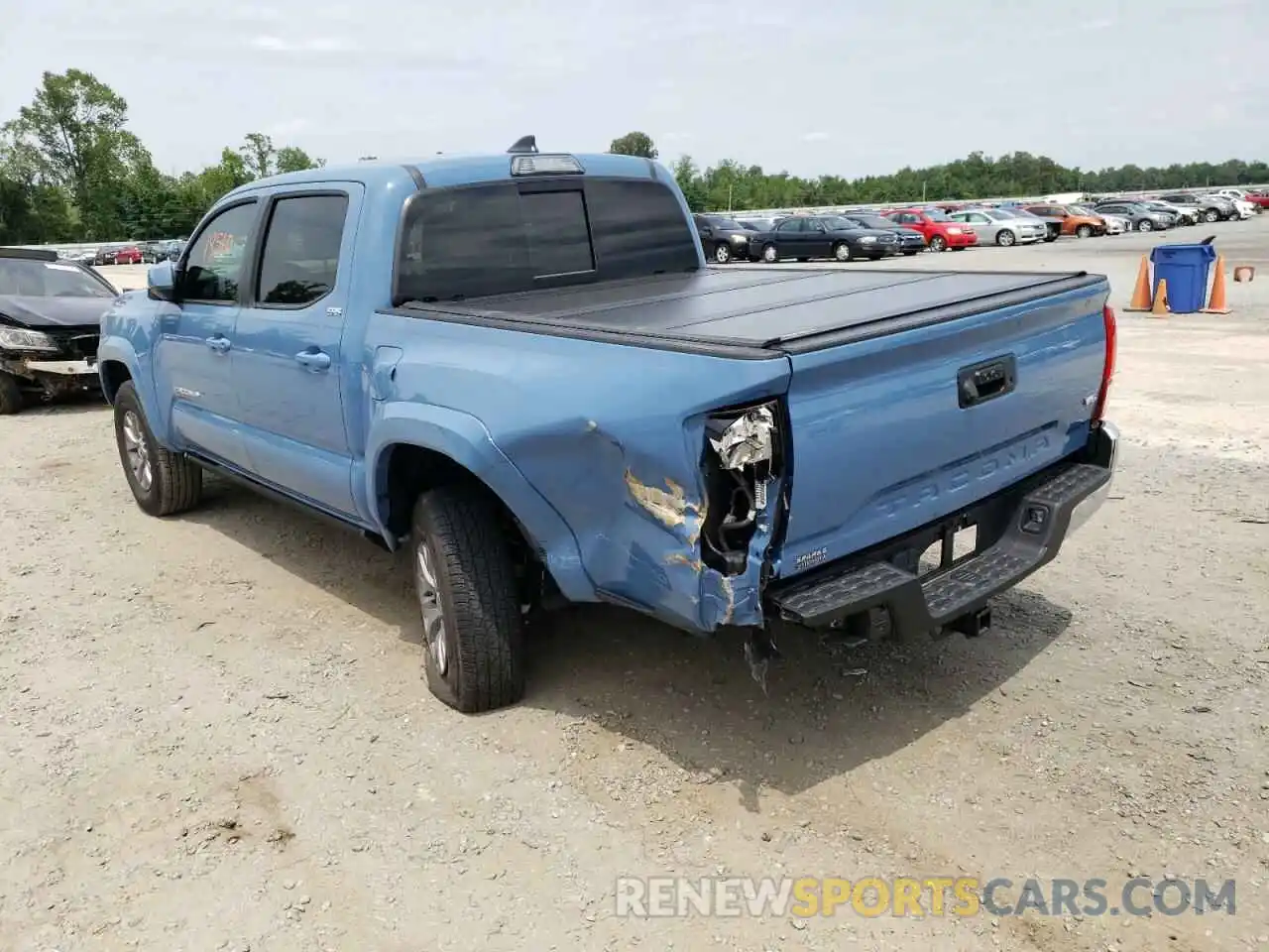 3 Photograph of a damaged car 3TMAZ5CN1KM106536 TOYOTA TACOMA 2019