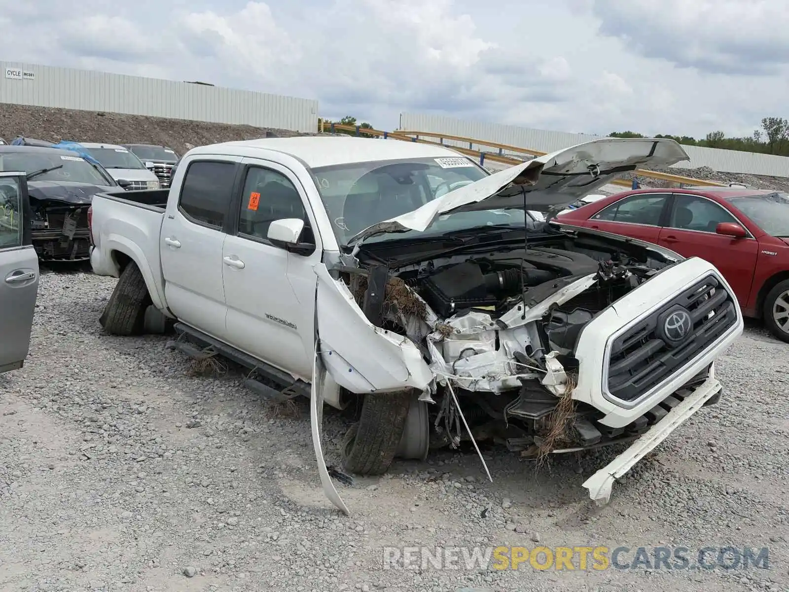 1 Photograph of a damaged car 3TMAZ5CN1KM107203 TOYOTA TACOMA 2019