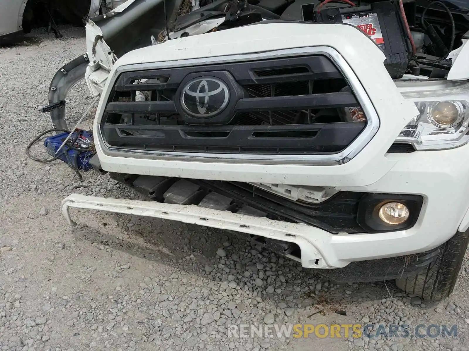 9 Photograph of a damaged car 3TMAZ5CN1KM107203 TOYOTA TACOMA 2019