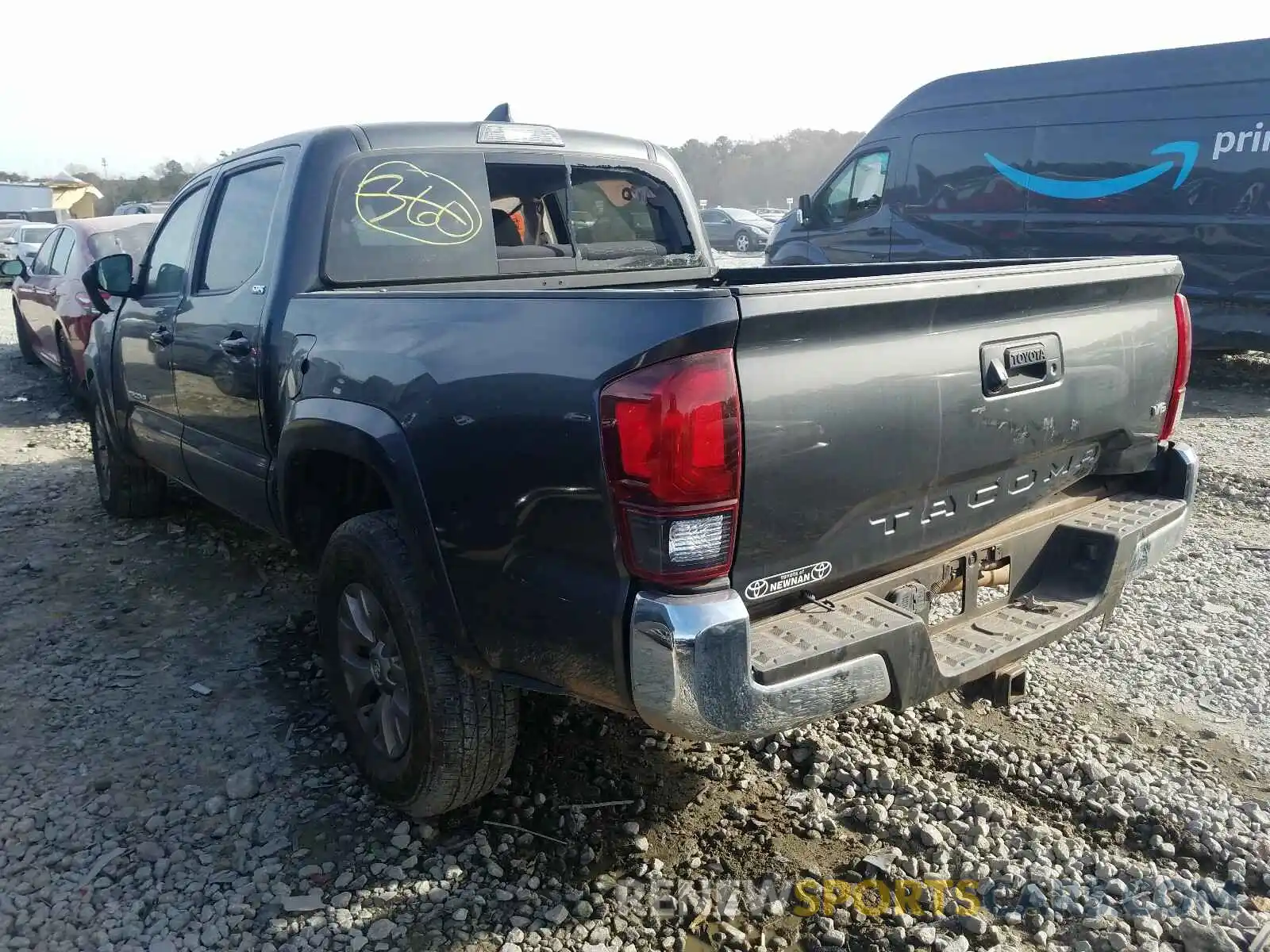 3 Photograph of a damaged car 3TMAZ5CN1KM111669 TOYOTA TACOMA 2019