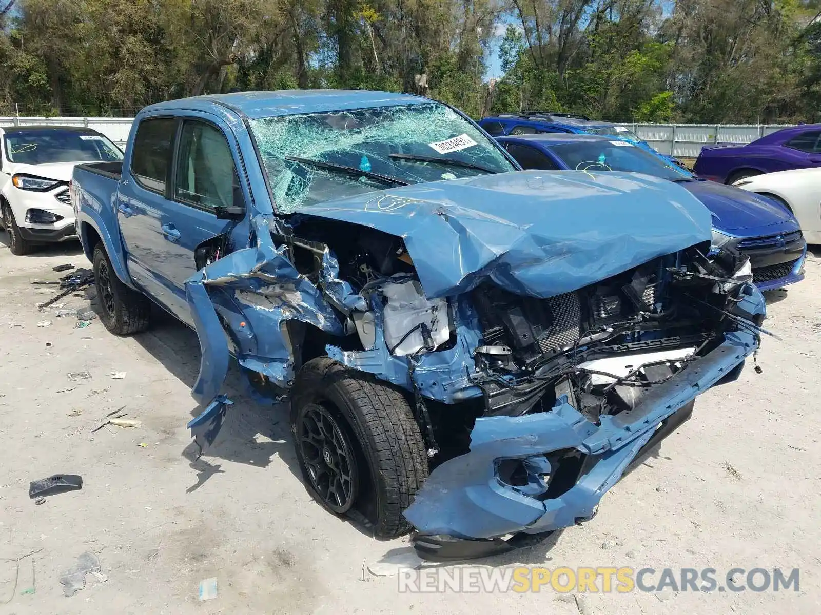 1 Photograph of a damaged car 3TMAZ5CN1KM112384 TOYOTA TACOMA 2019