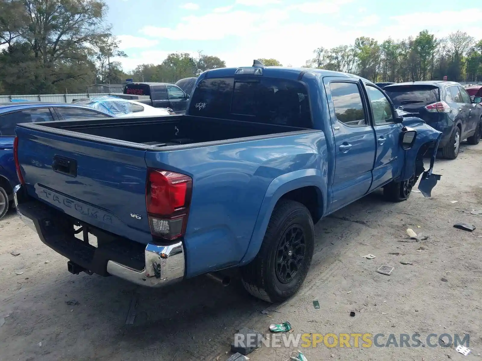 4 Photograph of a damaged car 3TMAZ5CN1KM112384 TOYOTA TACOMA 2019