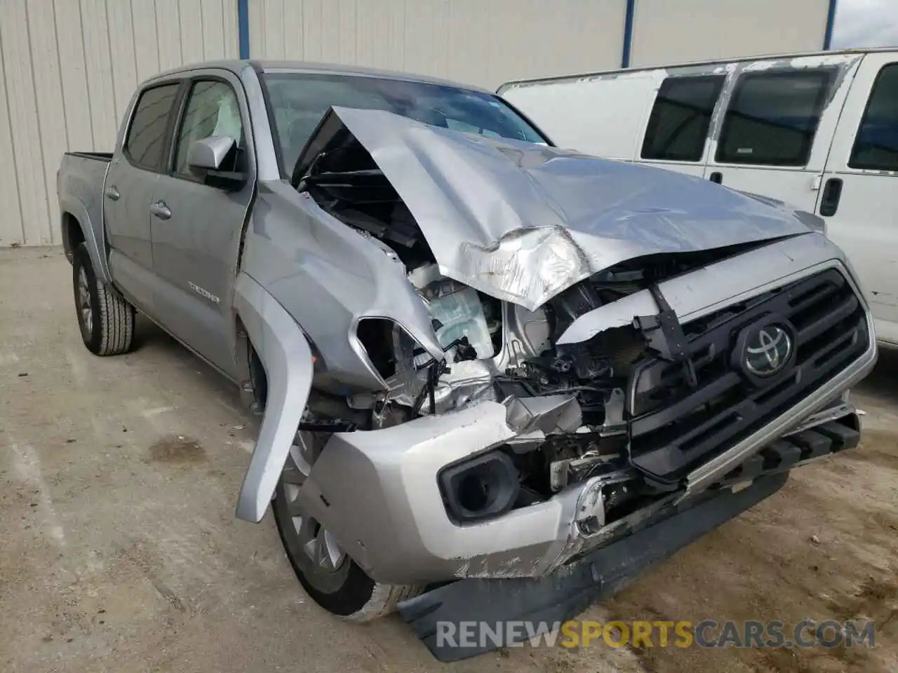 1 Photograph of a damaged car 3TMAZ5CN1KM112465 TOYOTA TACOMA 2019