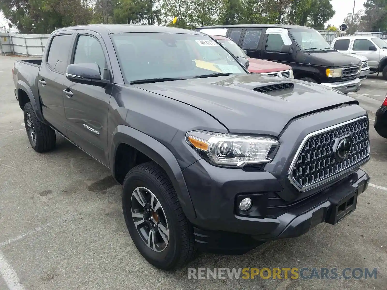 1 Photograph of a damaged car 3TMAZ5CN2KM080108 TOYOTA TACOMA 2019