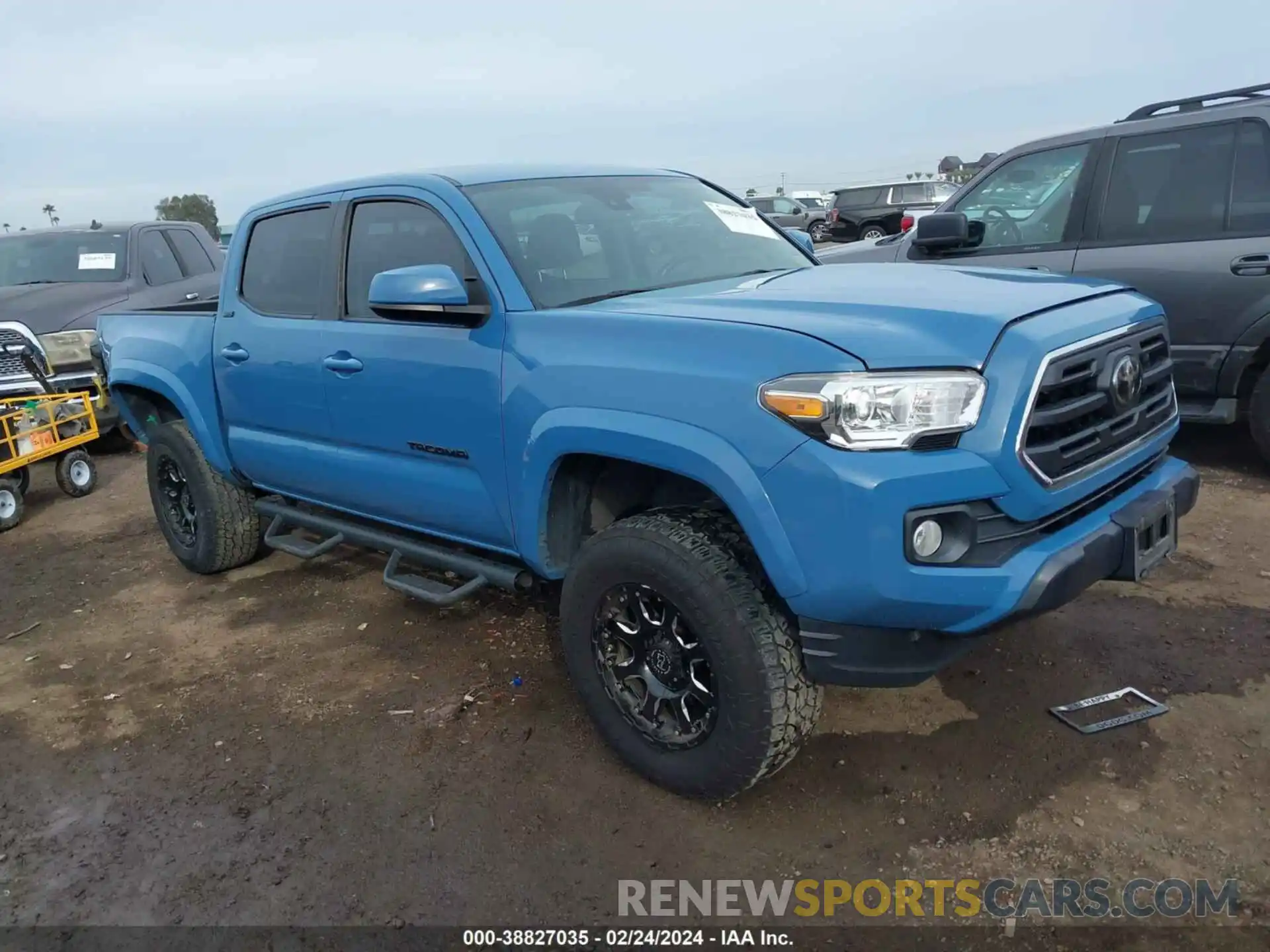 1 Photograph of a damaged car 3TMAZ5CN2KM080285 TOYOTA TACOMA 2019