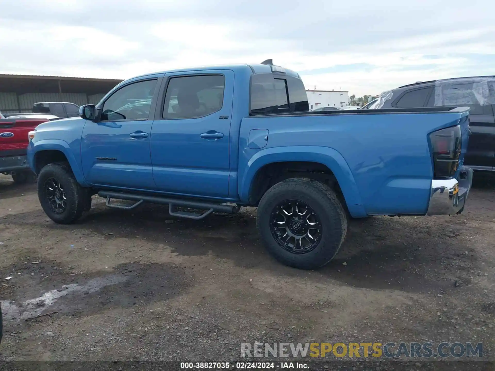 14 Photograph of a damaged car 3TMAZ5CN2KM080285 TOYOTA TACOMA 2019