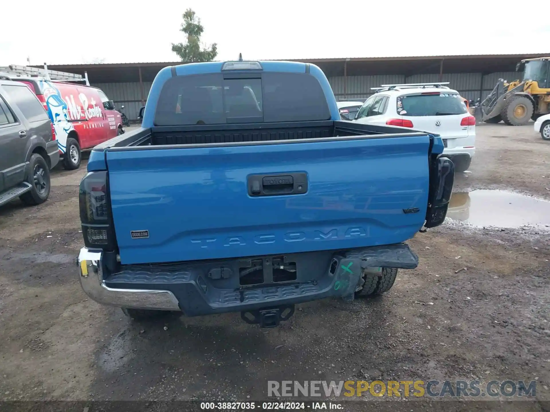 16 Photograph of a damaged car 3TMAZ5CN2KM080285 TOYOTA TACOMA 2019