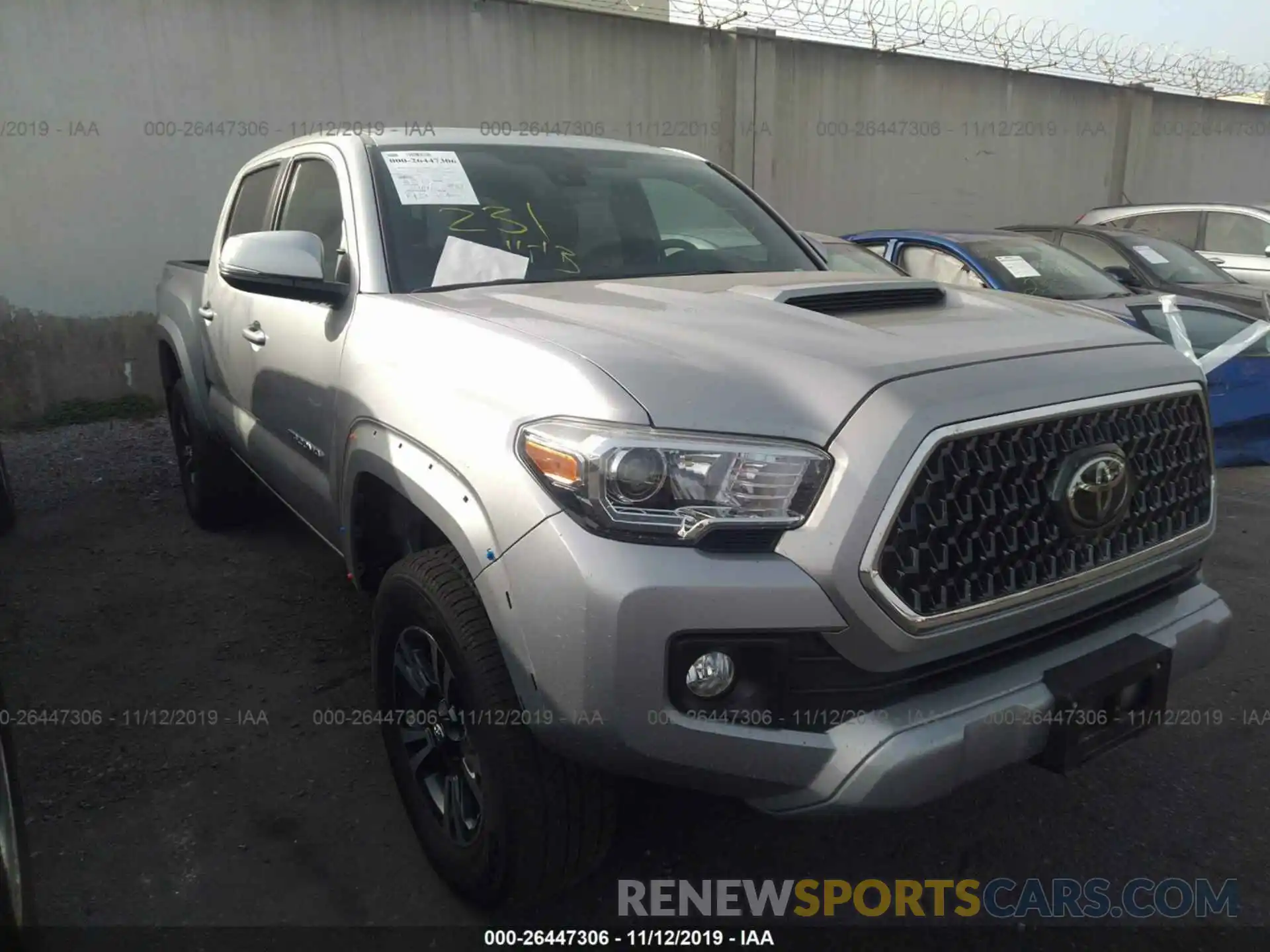 1 Фотография поврежденного автомобиля 3TMAZ5CN2KM080951 TOYOTA TACOMA 2019